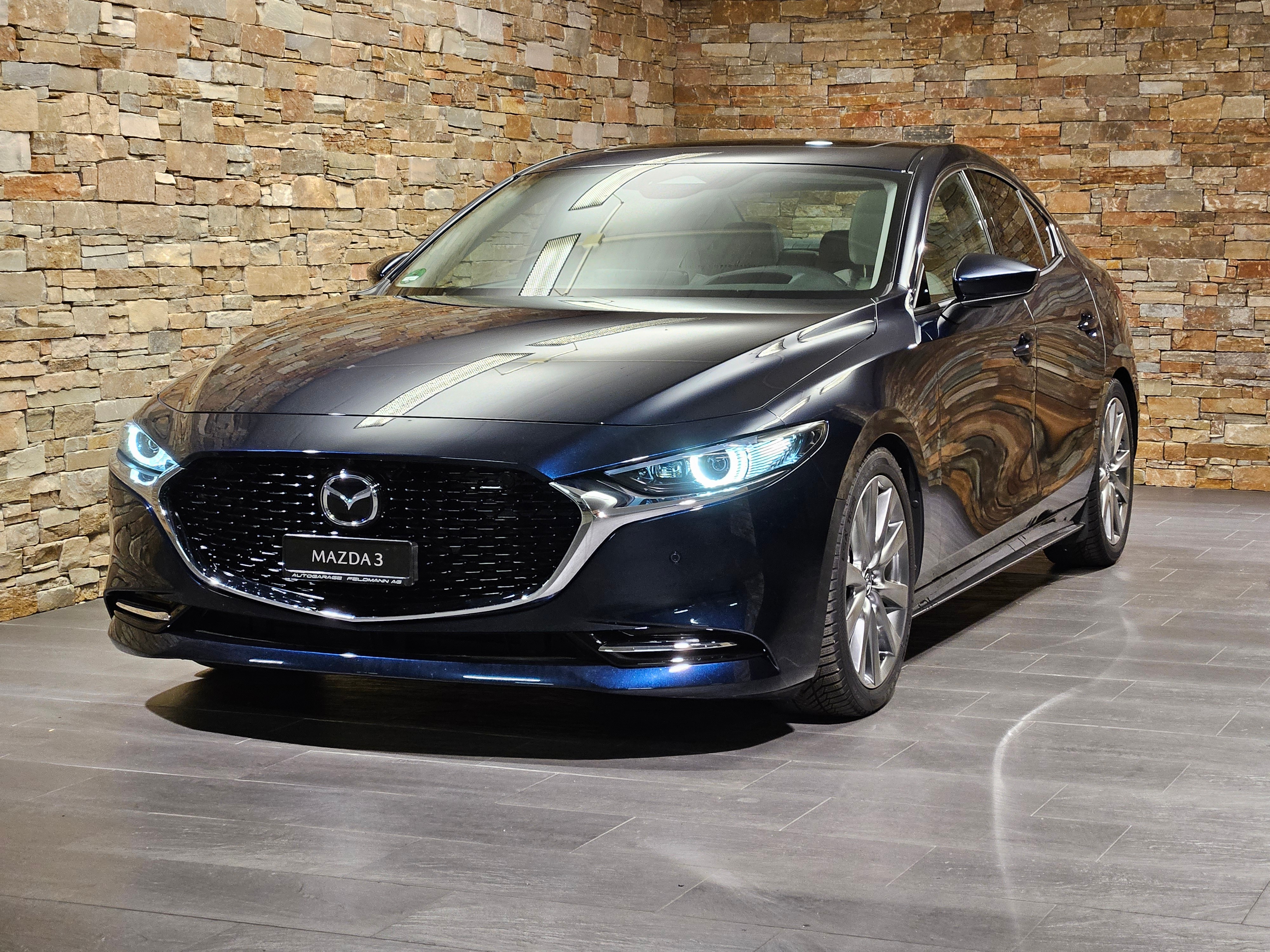 MAZDA 3 Sedan SKYACTIV-X M Hybrid 186 Exclusive Line