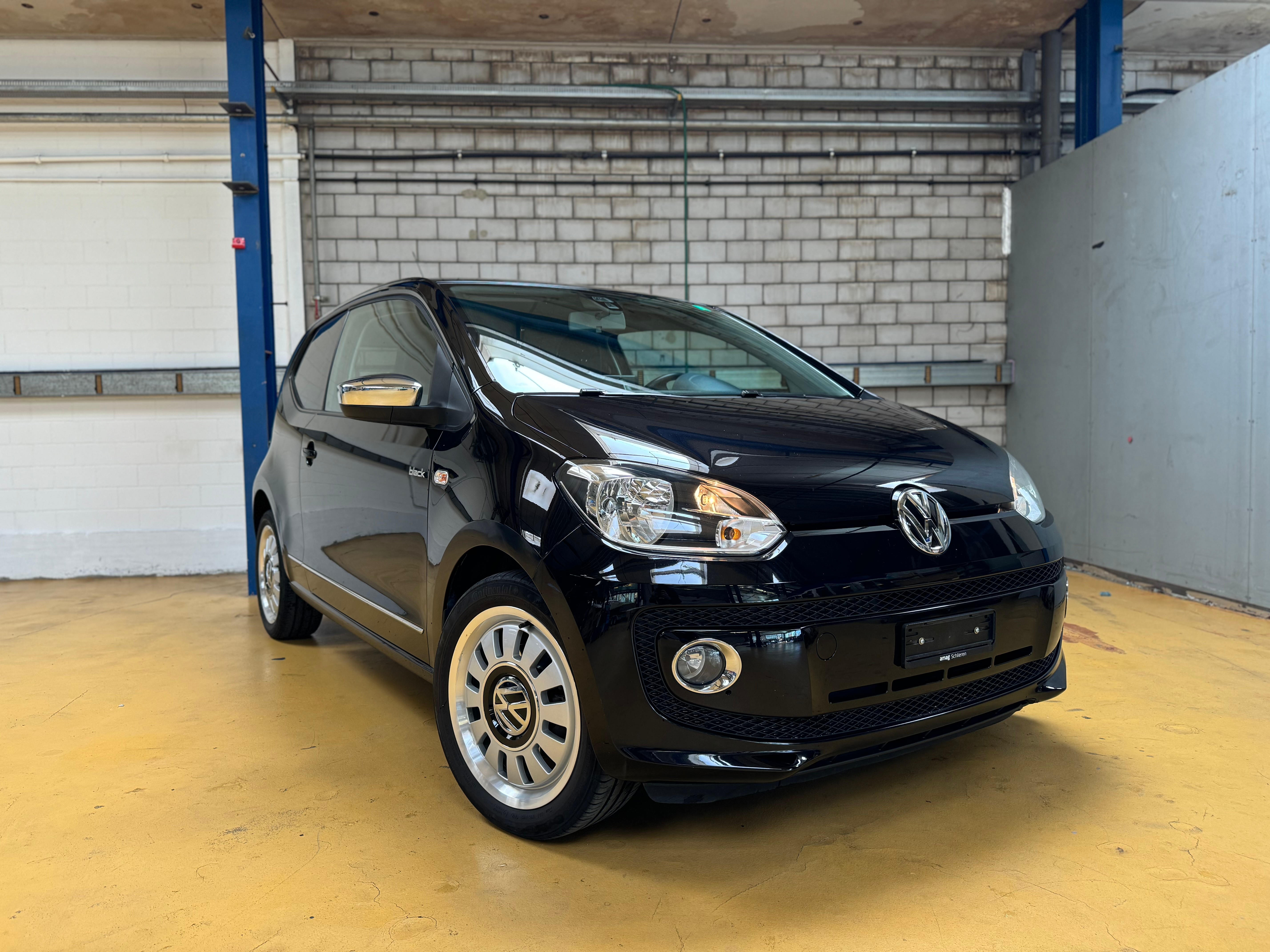 VW Up 1.0 black up