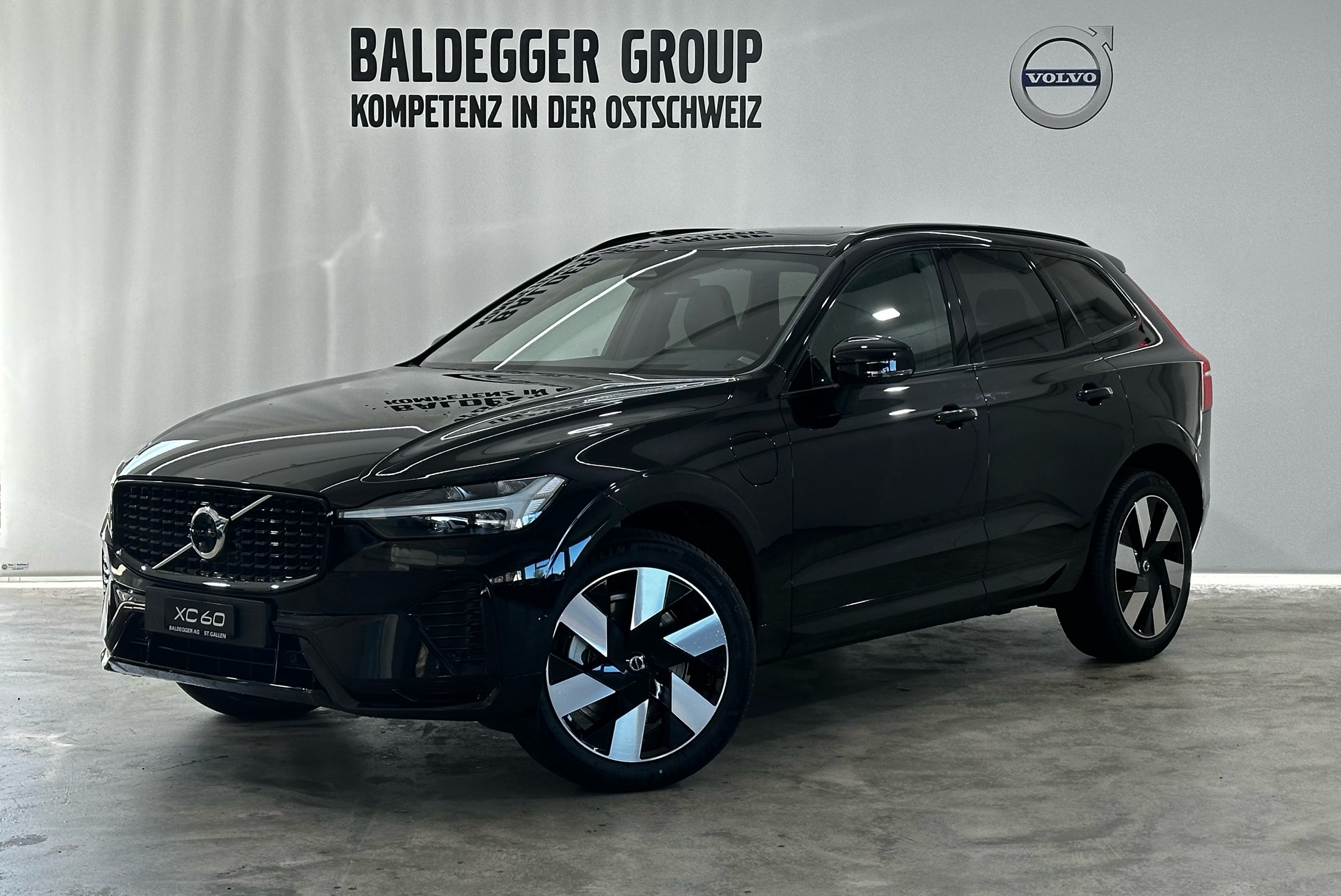 VOLVO XC60 2.0 T6 TE Ultra Dark eAWD