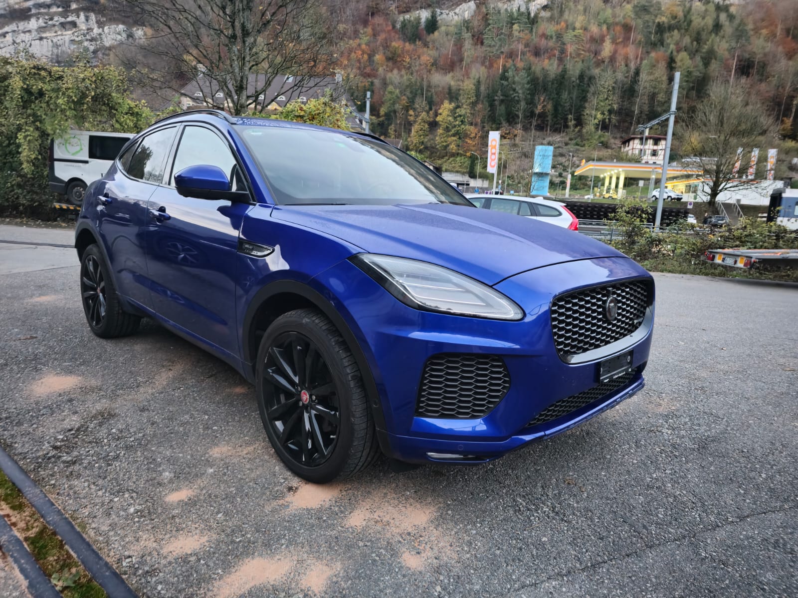 JAGUAR E-Pace 2.0d D180 R-Dynamic HSE AWD Automatik