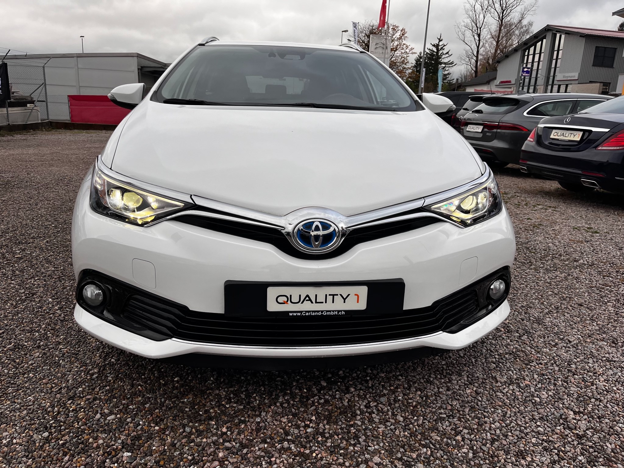 TOYOTA Auris Touring Sports 1.8 HSD Trend e-CVT