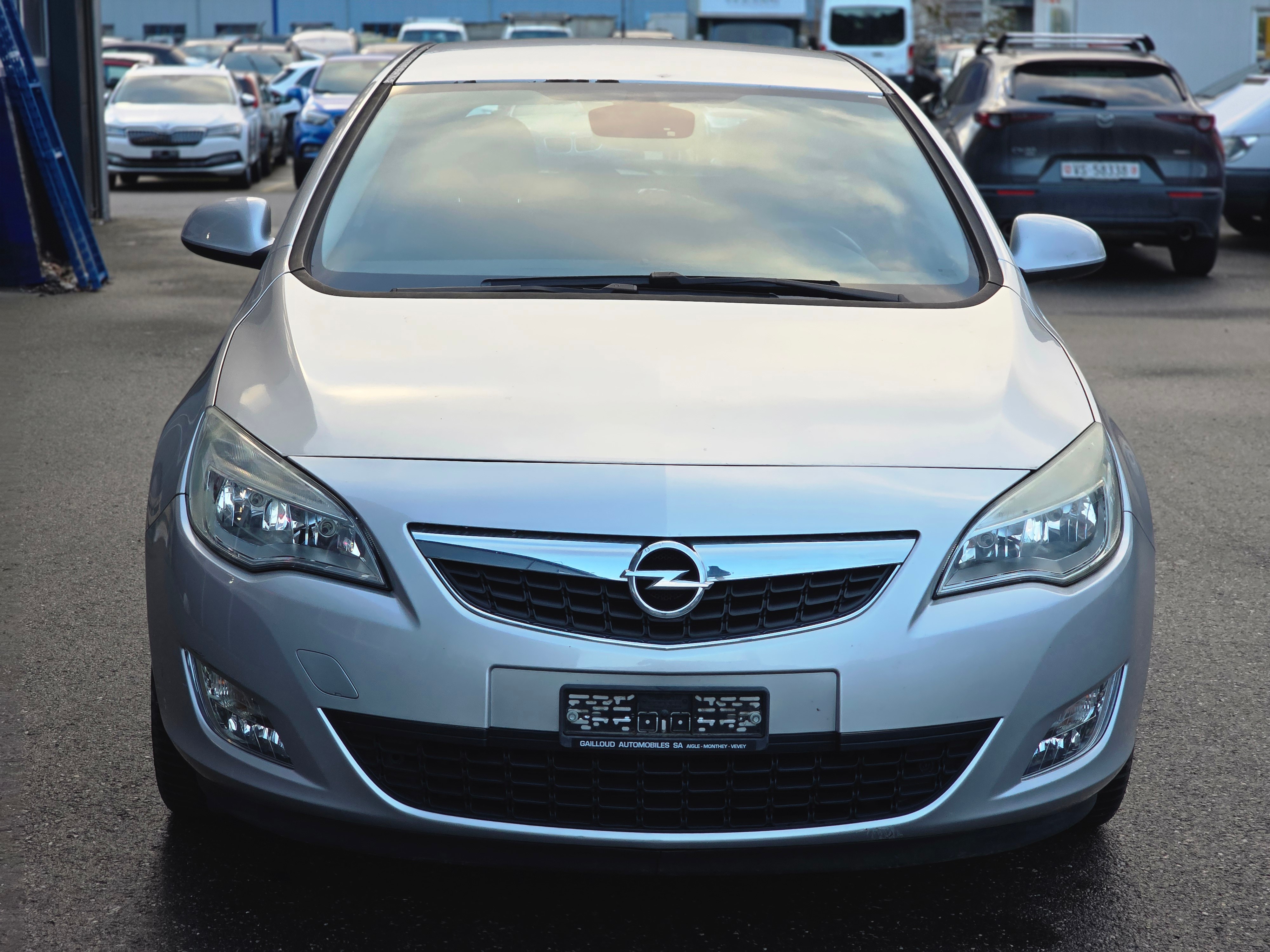 OPEL Astra 1.6i 16V Enjoy Automatic