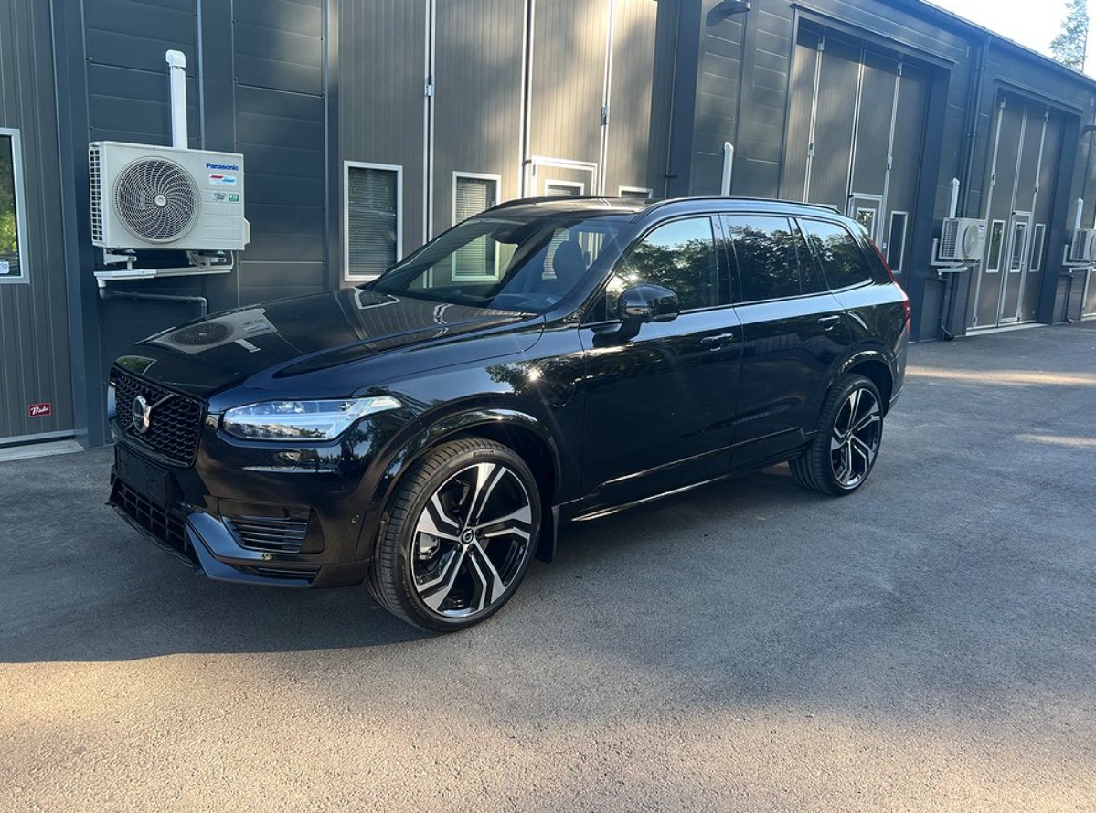 VOLVO XC90 T8 eAWD PluginHybrid Ultimate Dark Geartronic