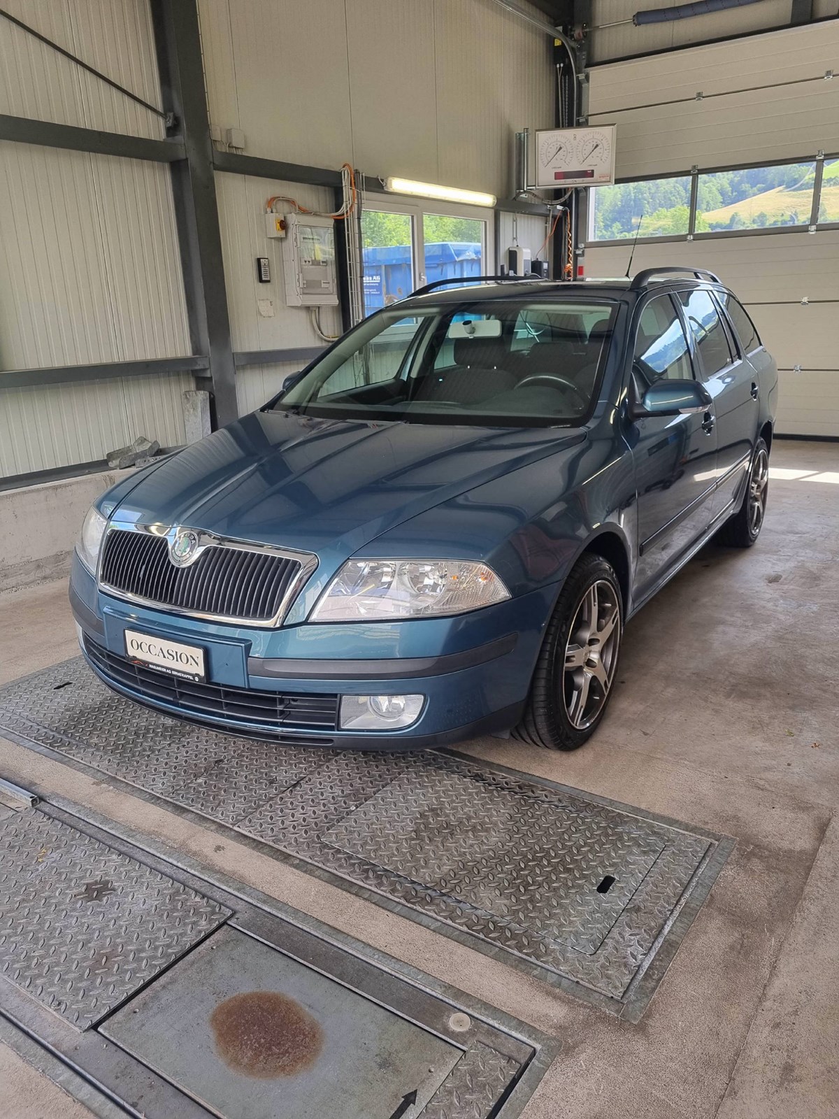 SKODA Octavia Combi 2.0 FSI Ambiente 4x4