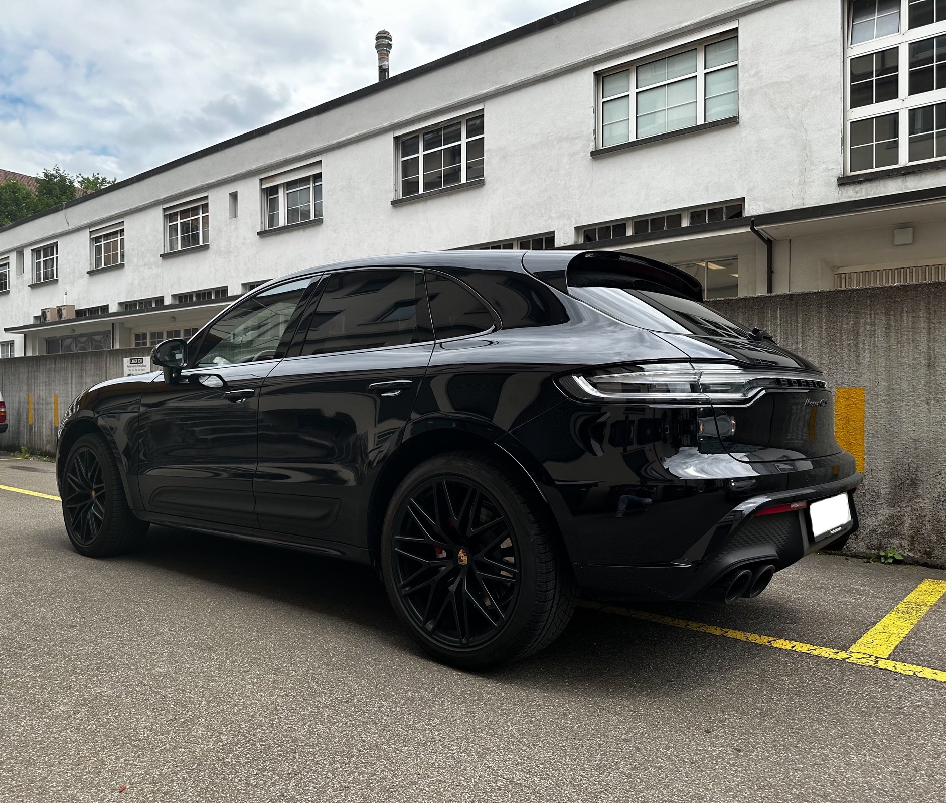 PORSCHE Macan GTS PDK