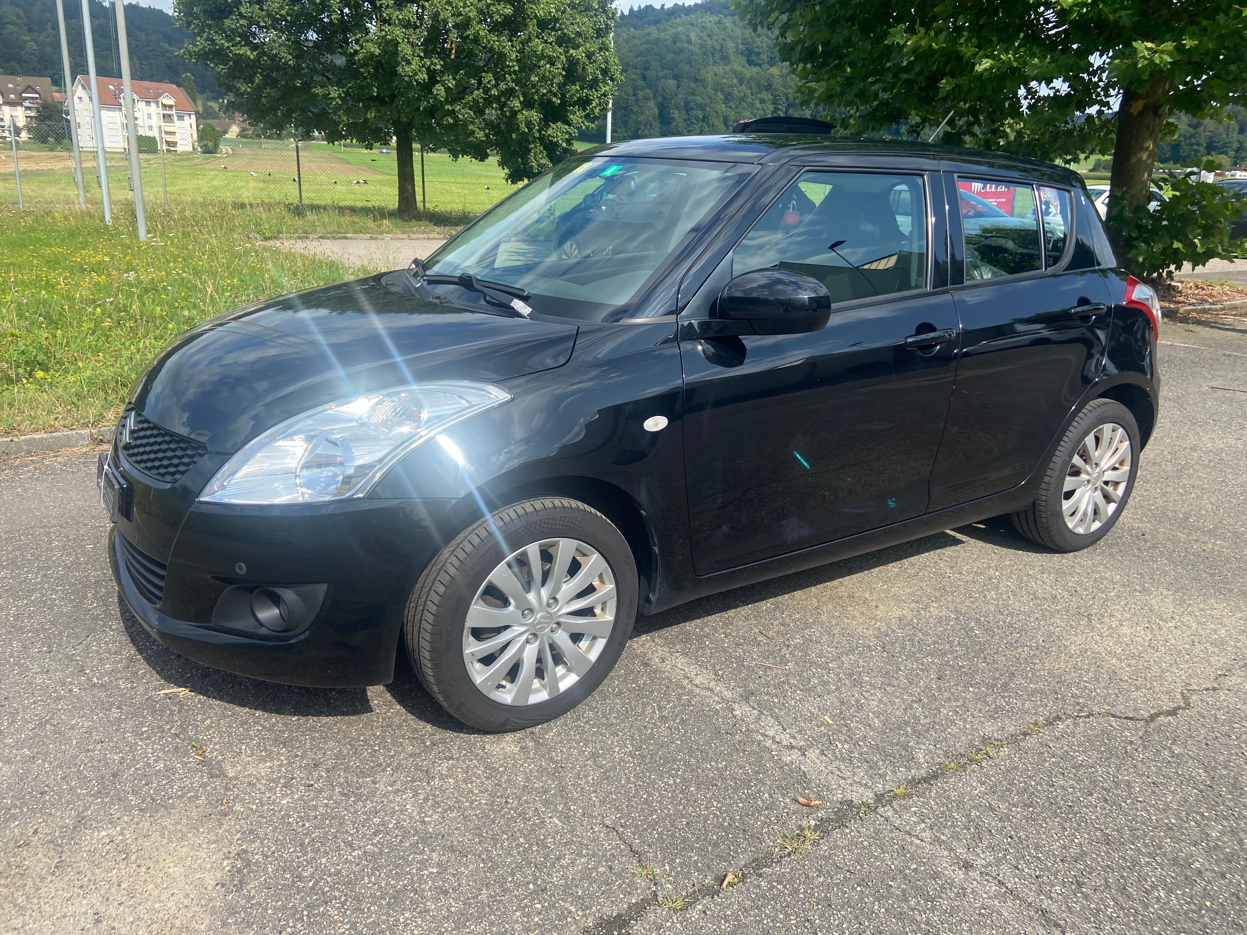 SUZUKI Swift 1.2i 16V GL Top Piz Sulai 4x4