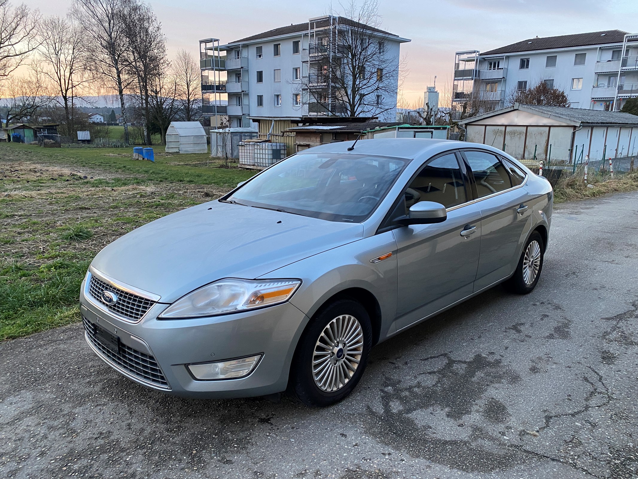 FORD Mondeo 2.0i 16V Titanium