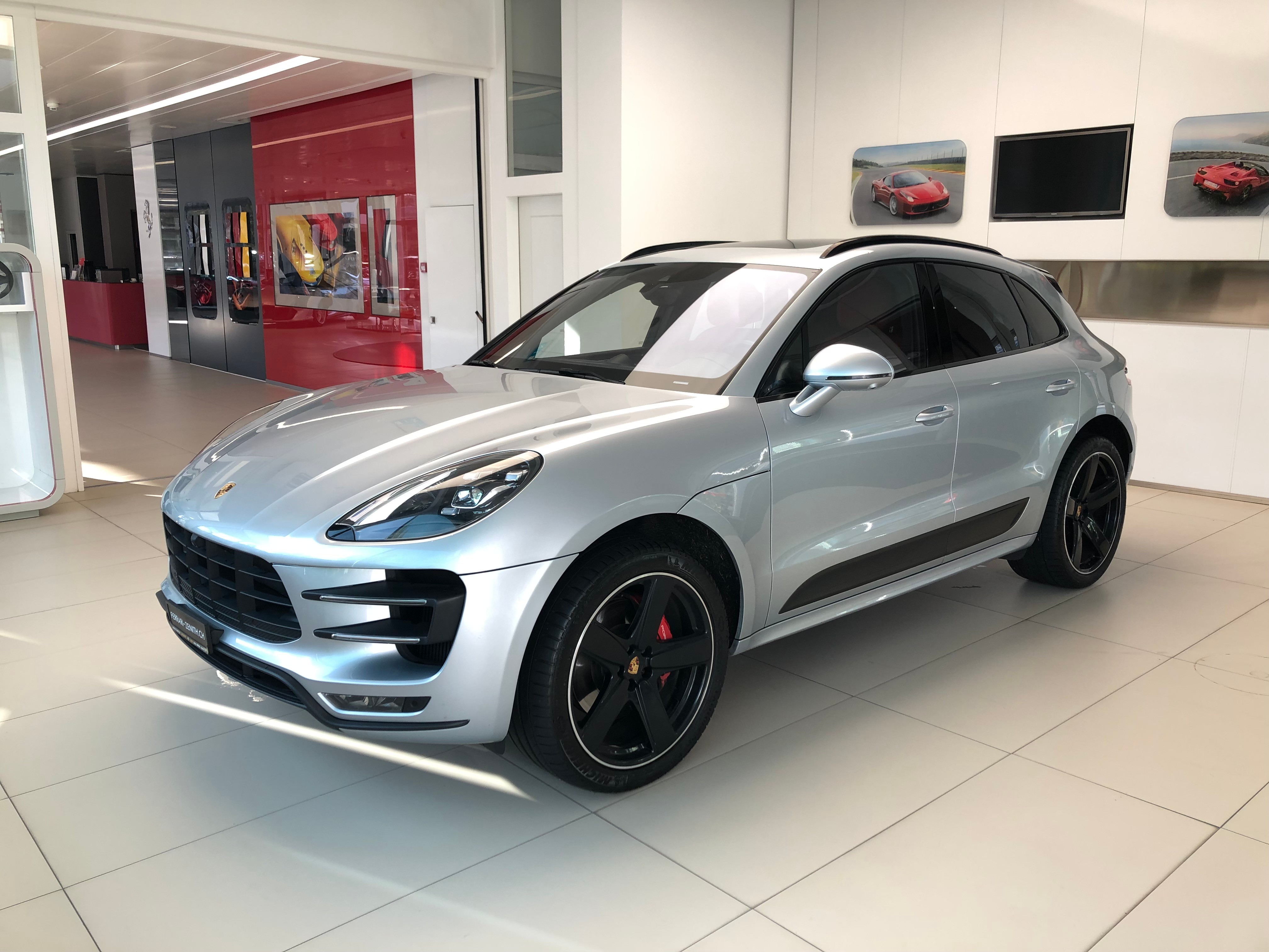 PORSCHE Macan Turbo PDK