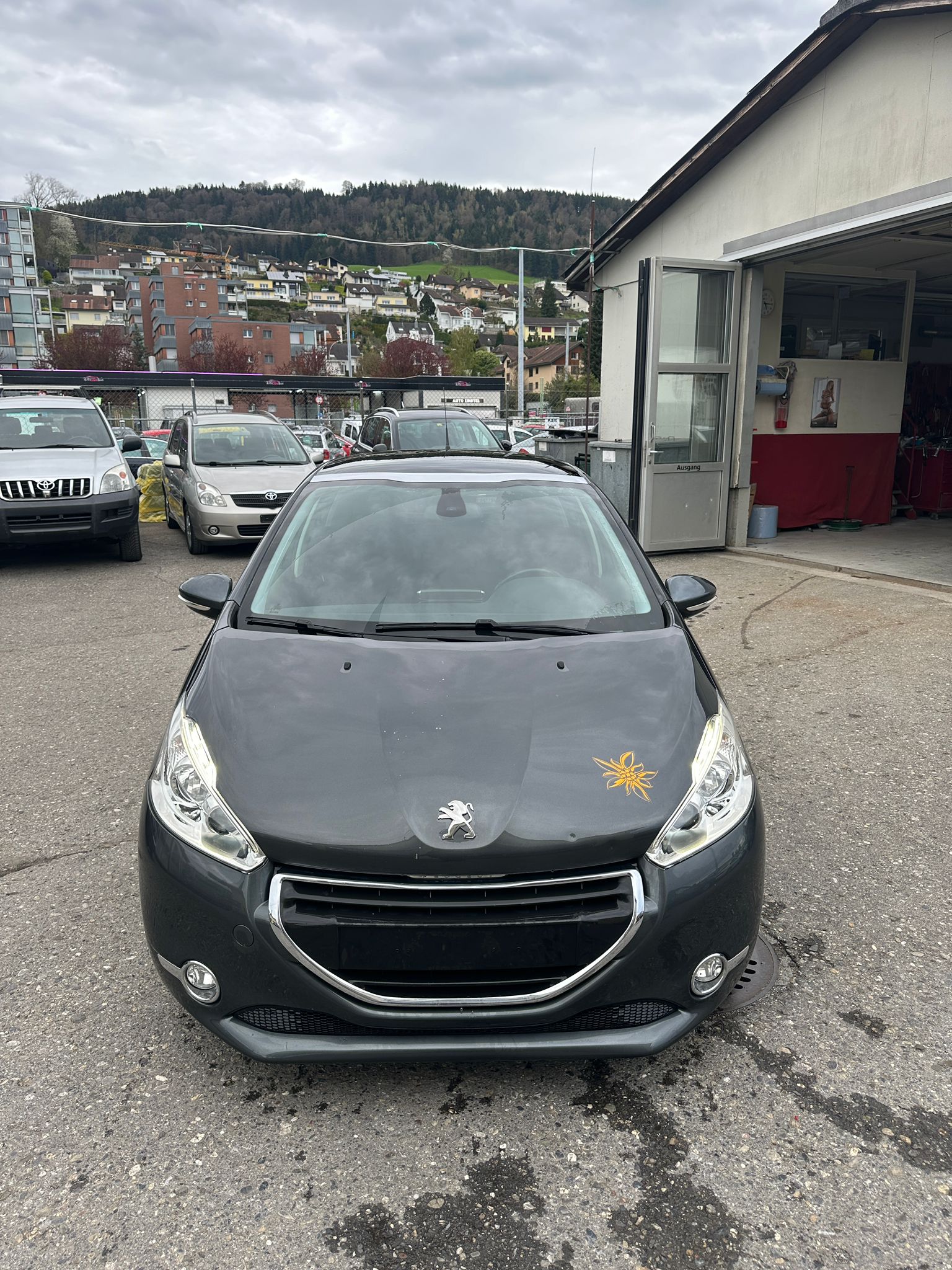 PEUGEOT 208 1.6 BlueHDi Allure