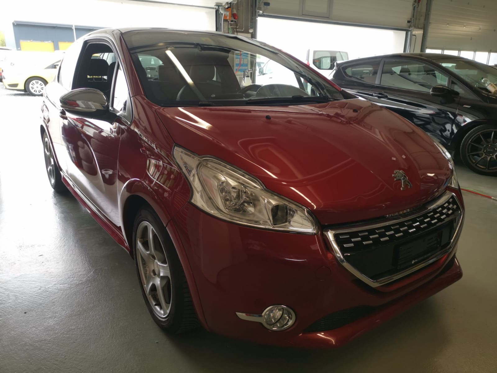 PEUGEOT 208 1.6 Turbo GTi