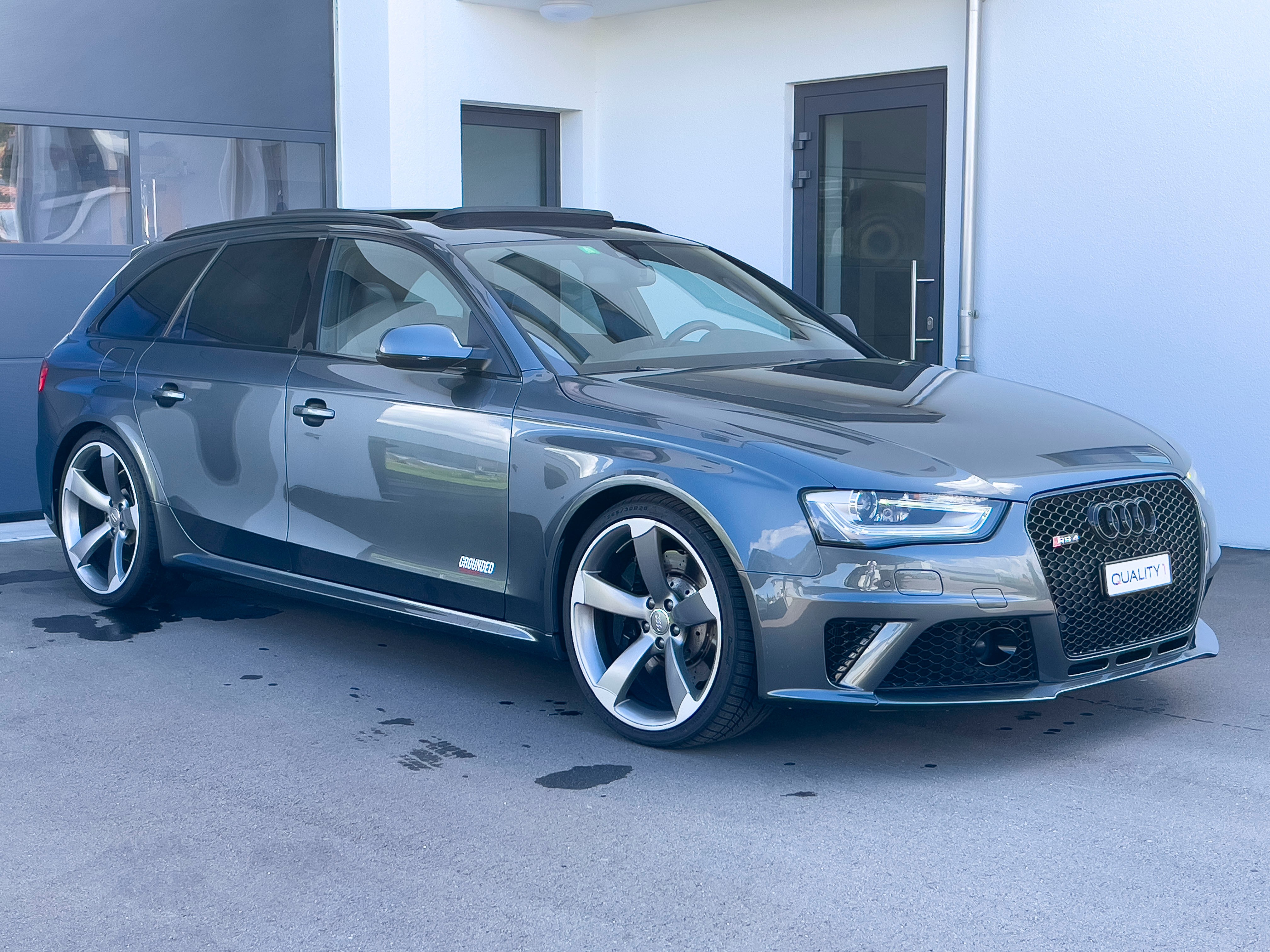 AUDI RS4 Avant 4.2 FSI V8 quattro S-tronic