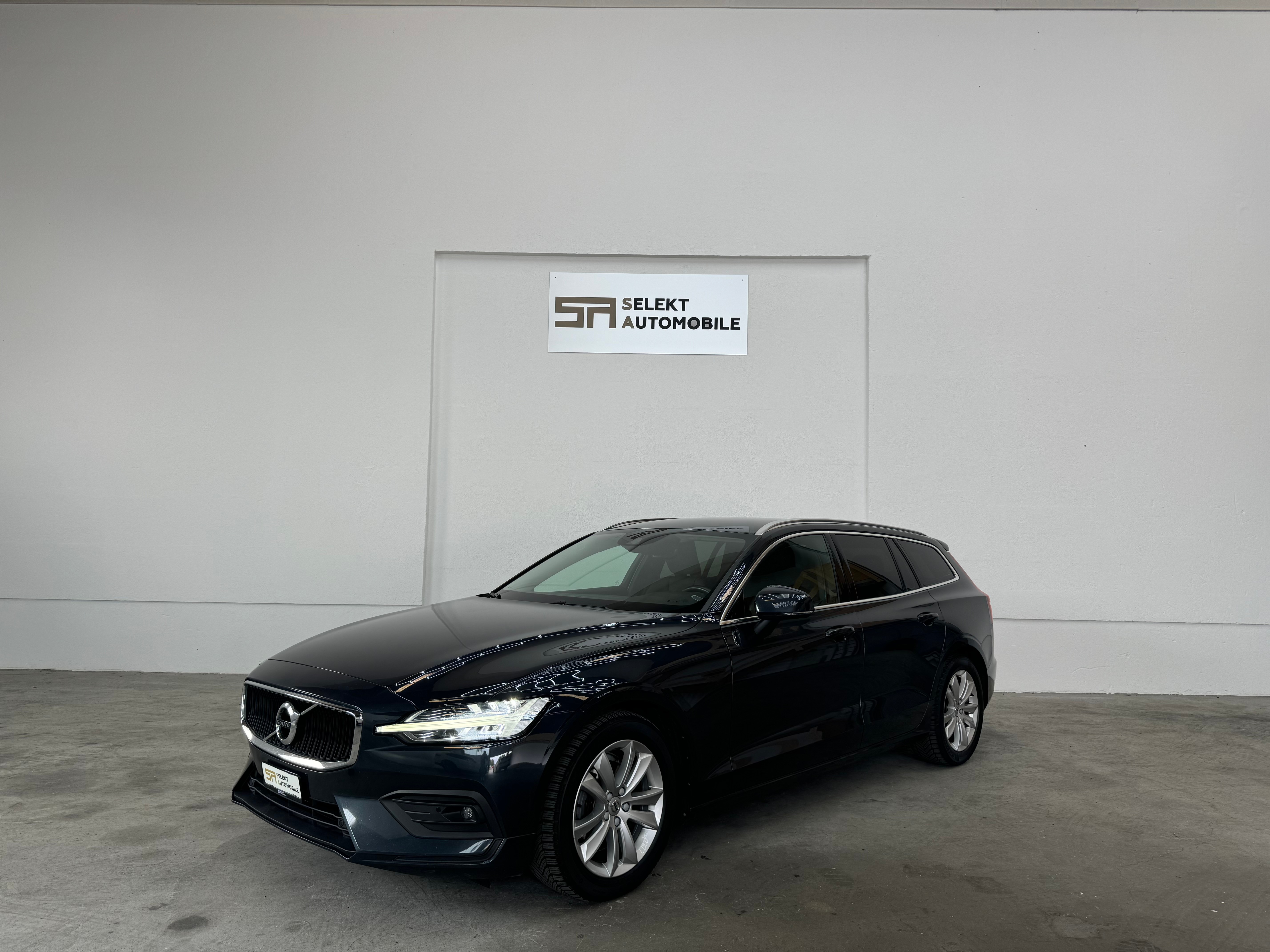 VOLVO V60 D4 Momentum Geartronic