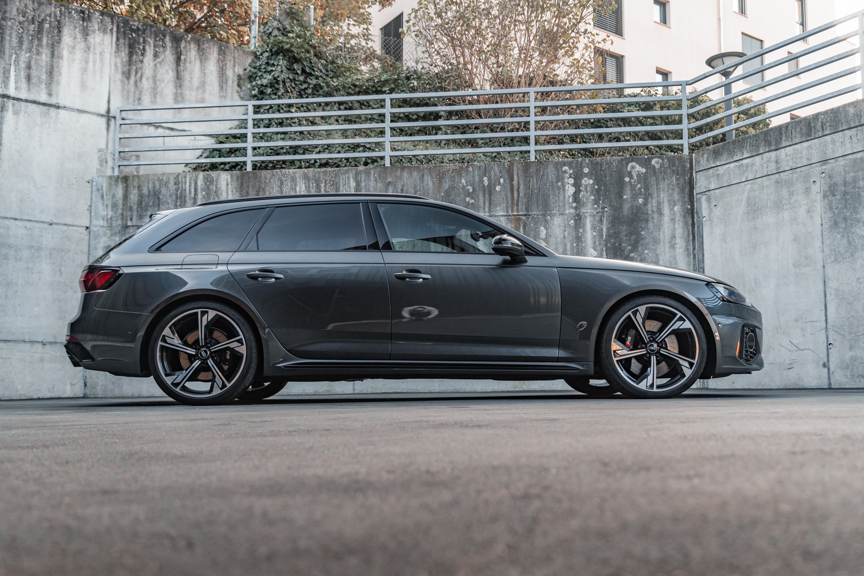 AUDI RS4 Avant quattro tiptronic