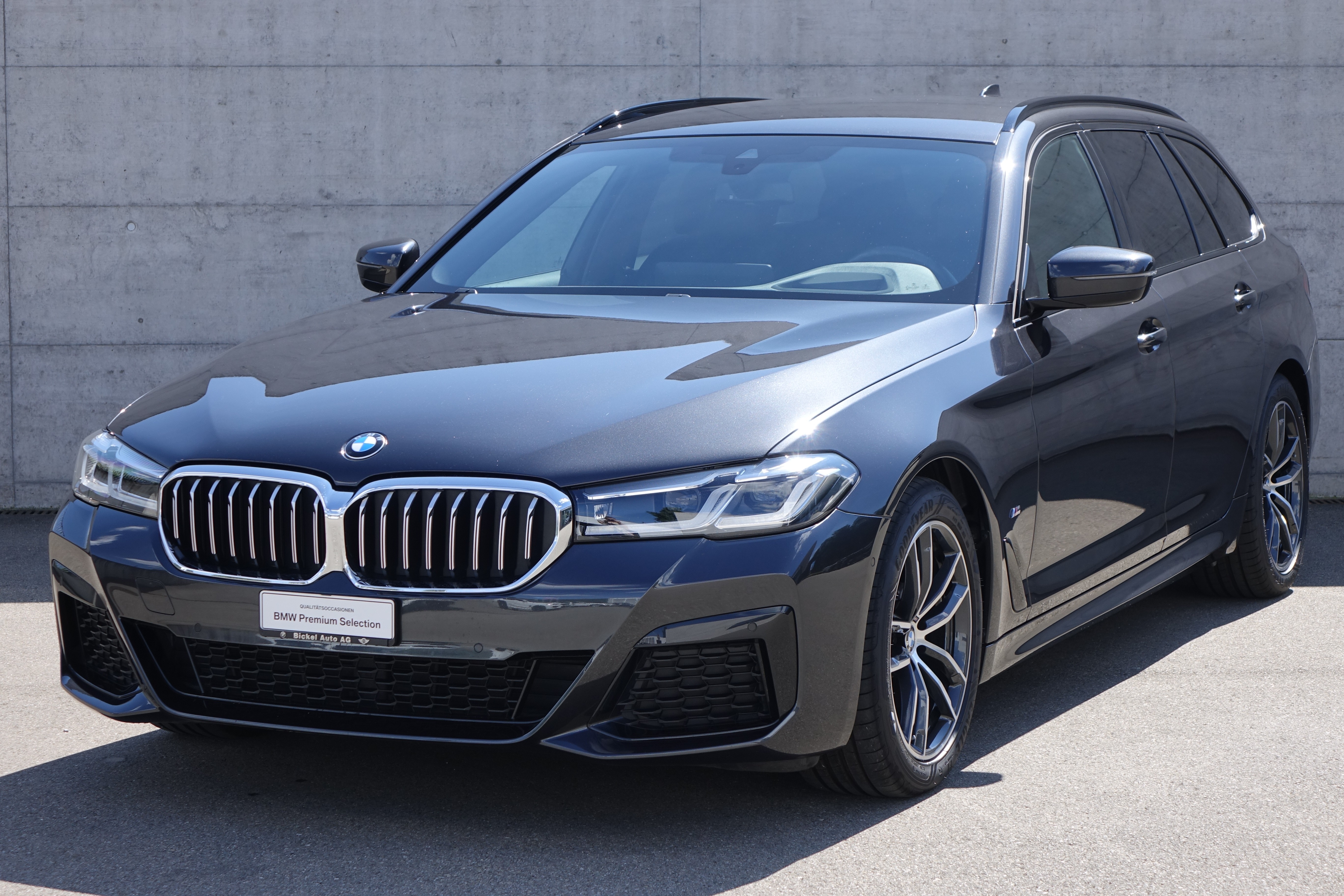 BMW 520d 48VTour Pure M Sport