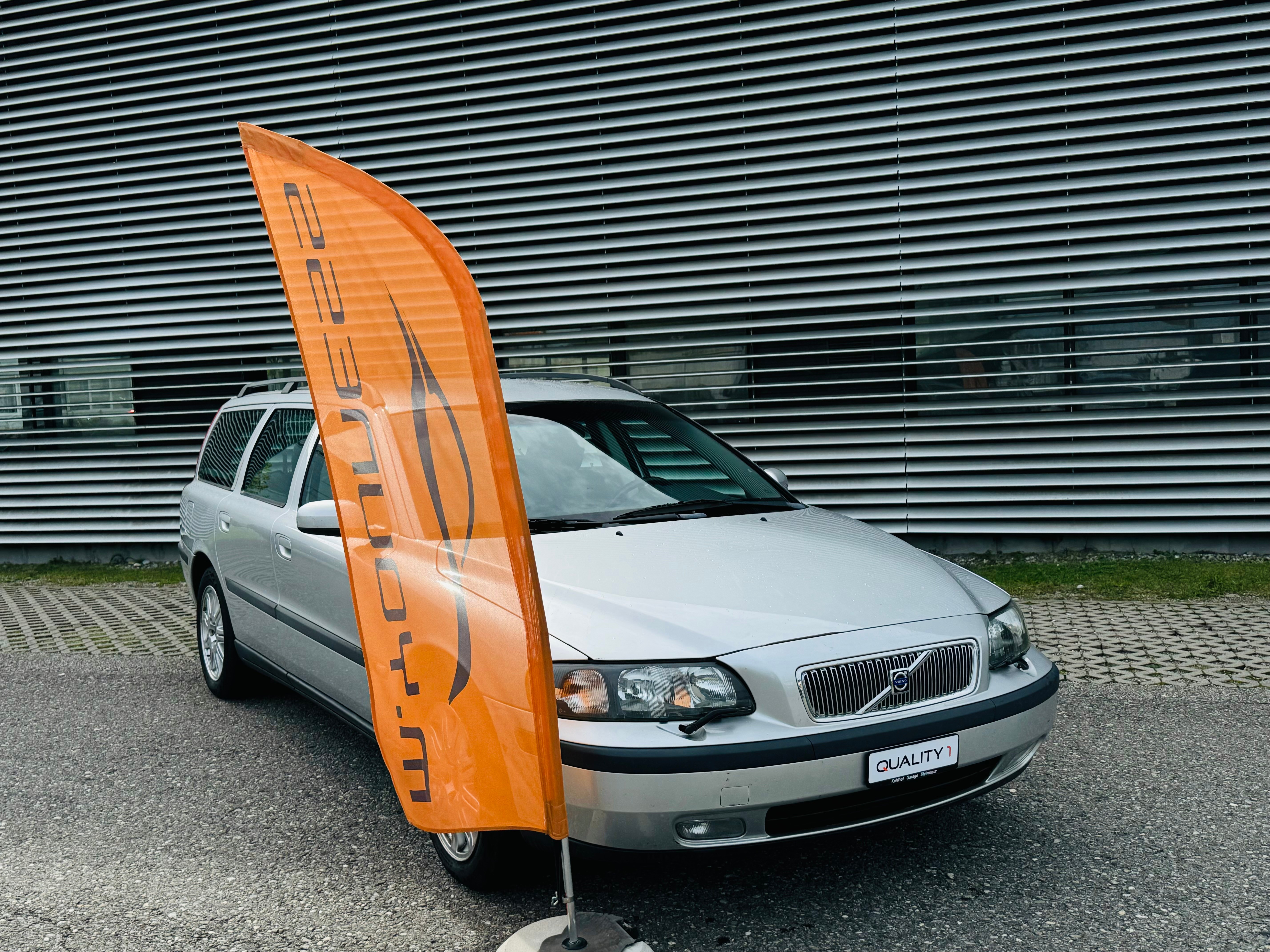 VOLVO V70 2.0T Titanium Edition