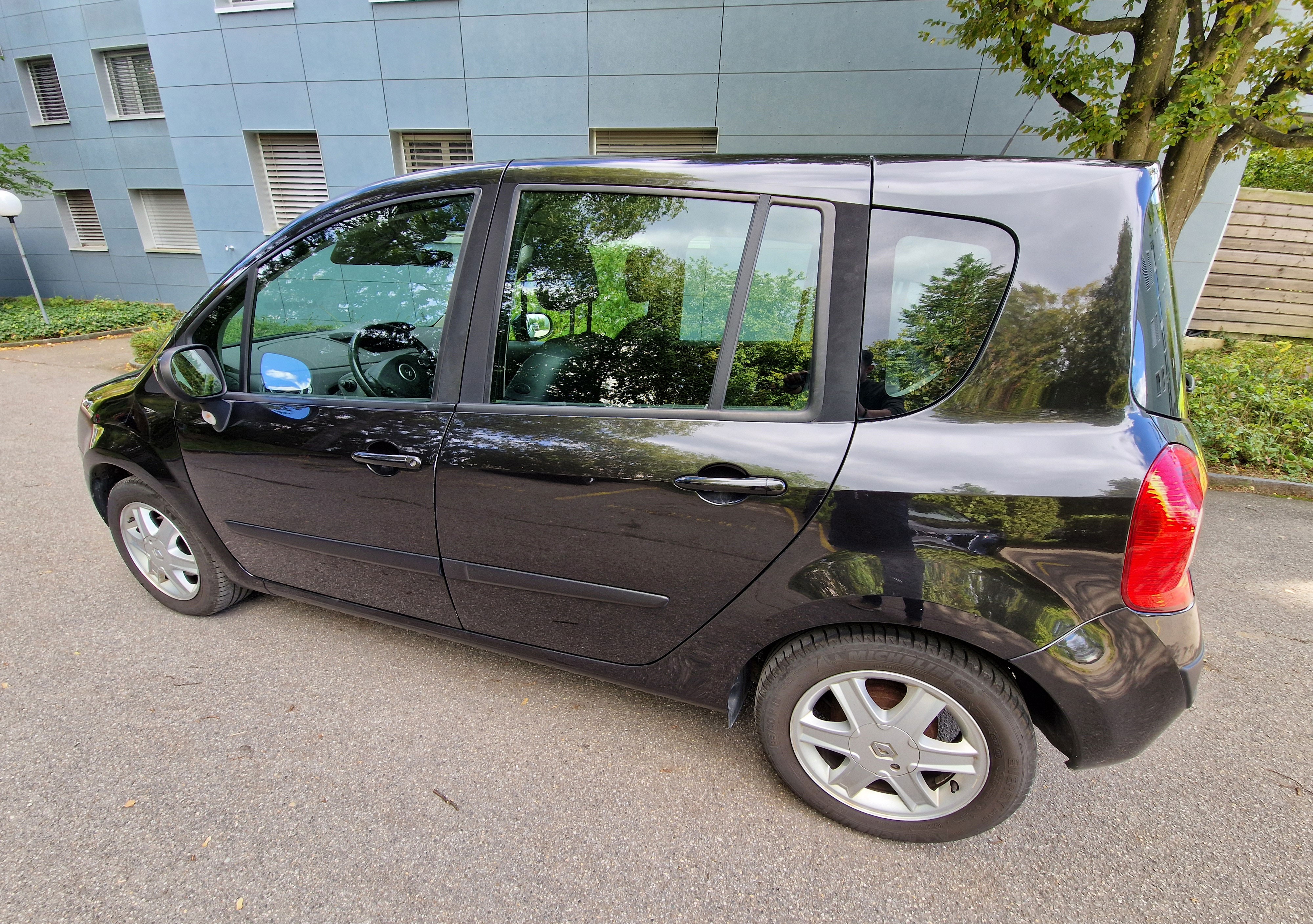 RENAULT Modus 1.2 16V Authentique