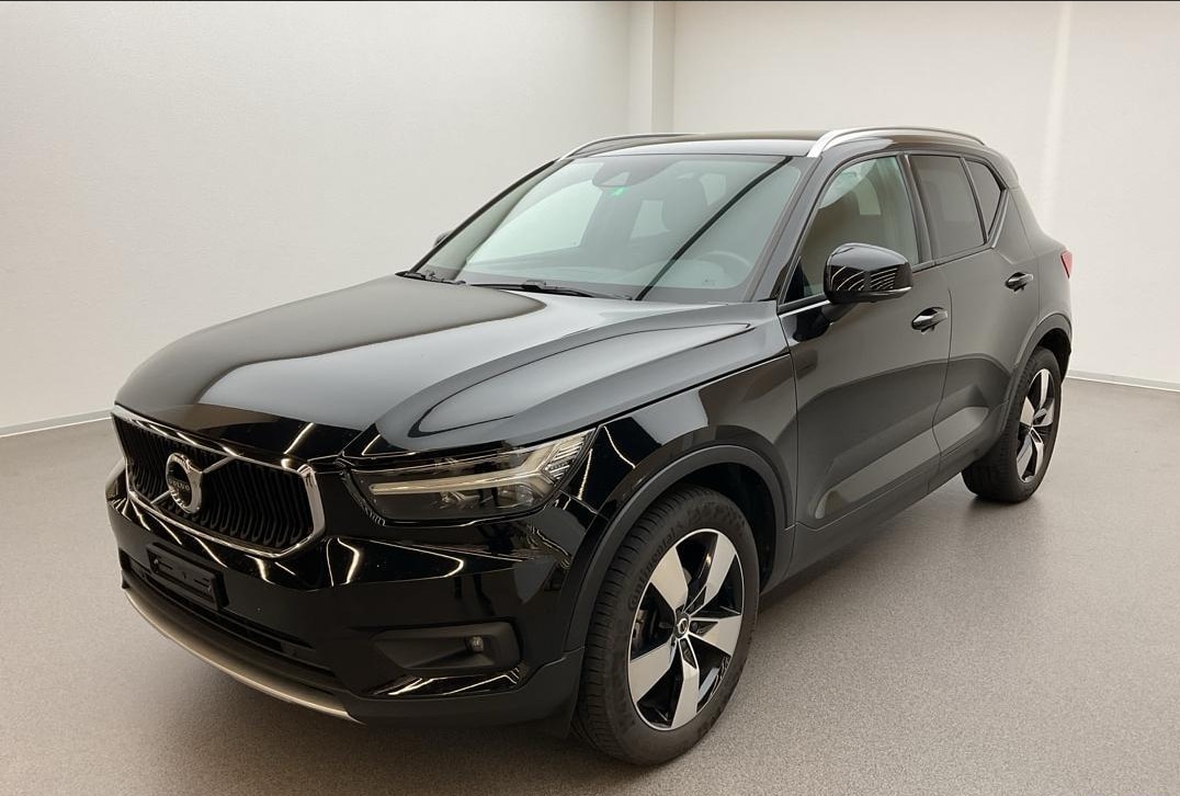 VOLVO XC40 T2 Momentum Geartronic