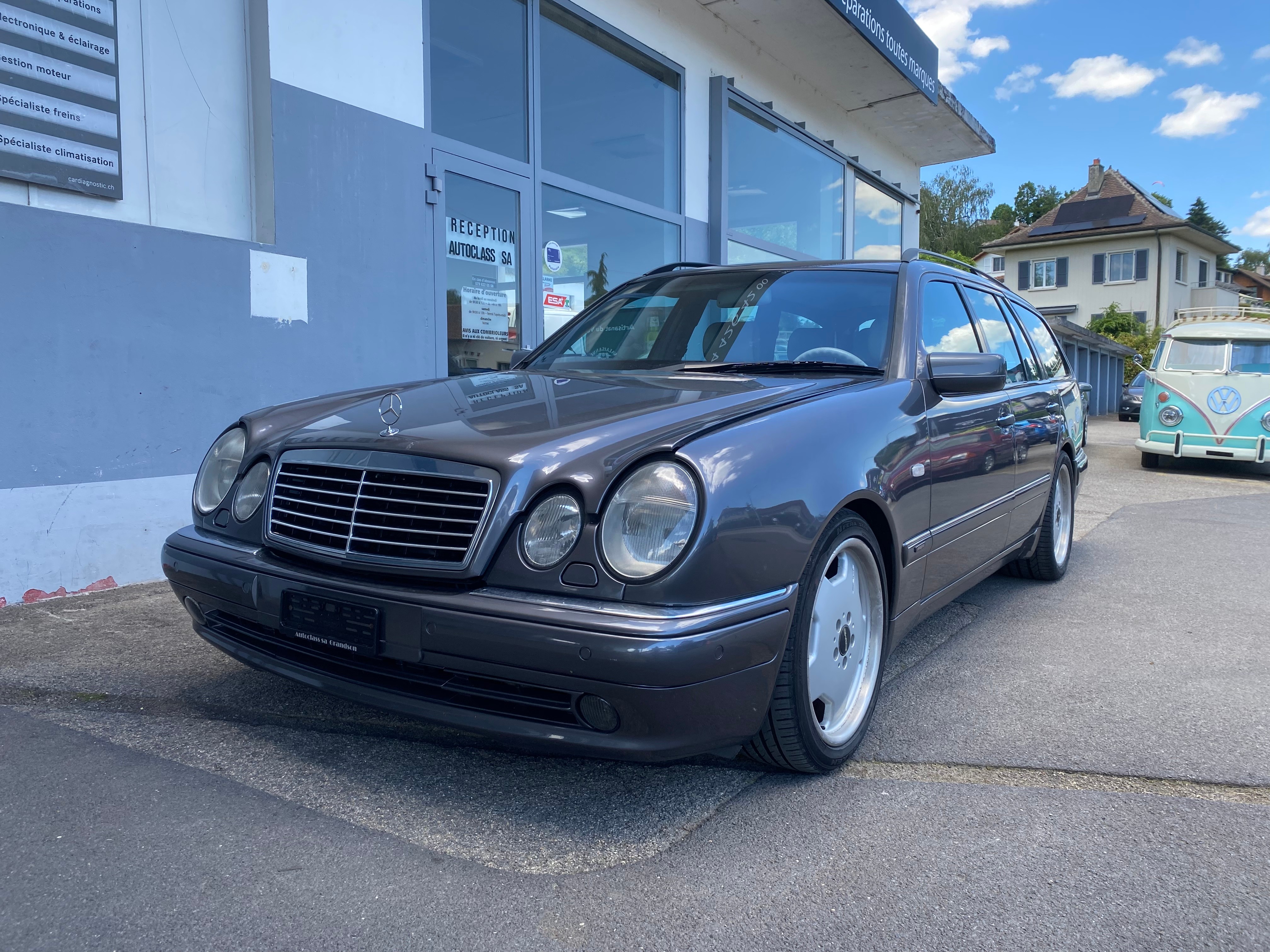 MERCEDES-BENZ E 55 AMG Avantgarde Automatic