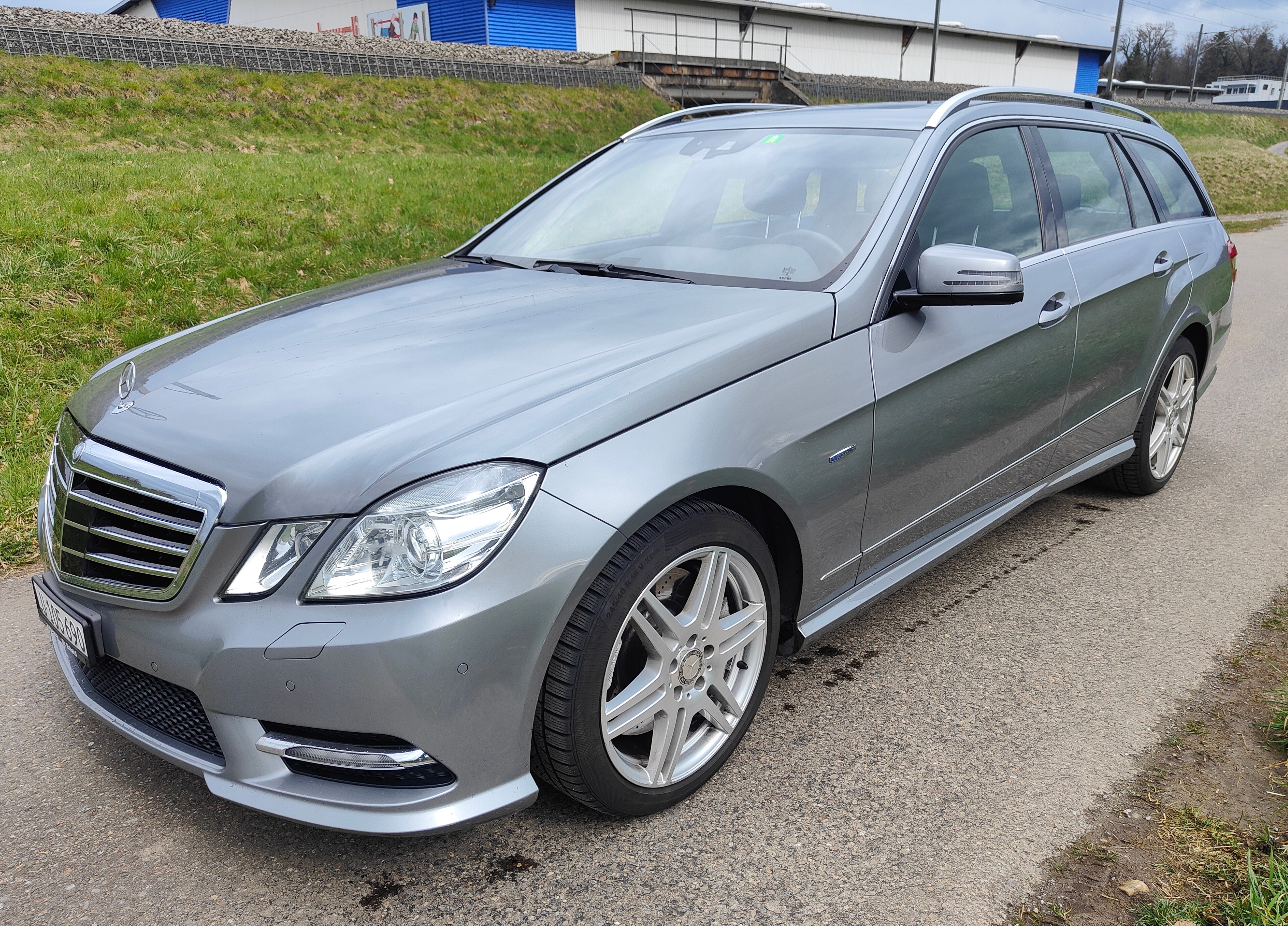 MERCEDES-BENZ E 500 CGI Avantgarde 4Matic 7G-Tronic