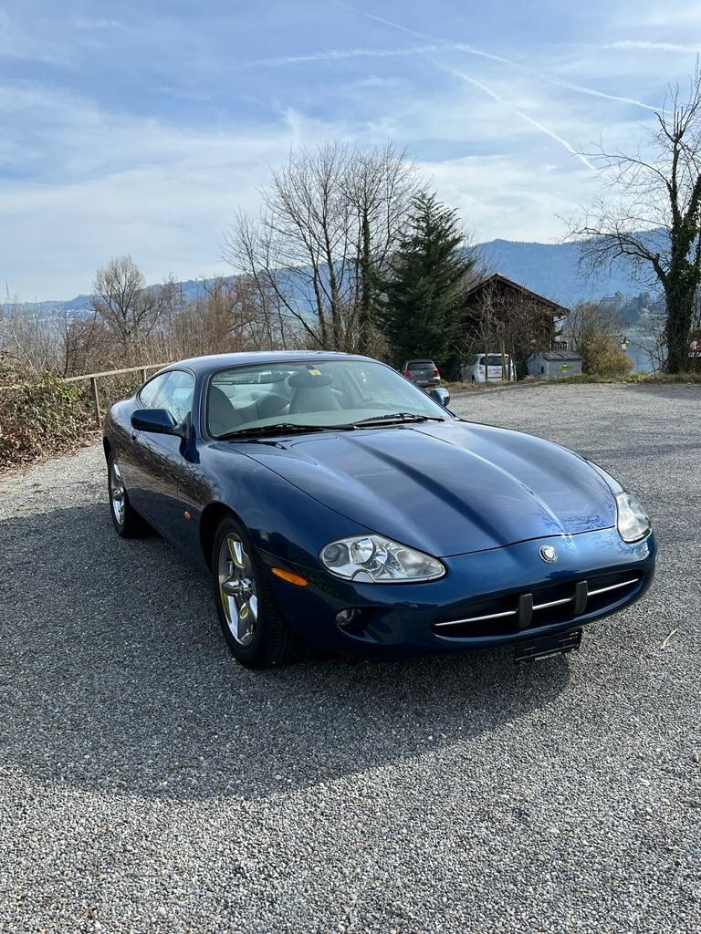 JAGUAR XK8