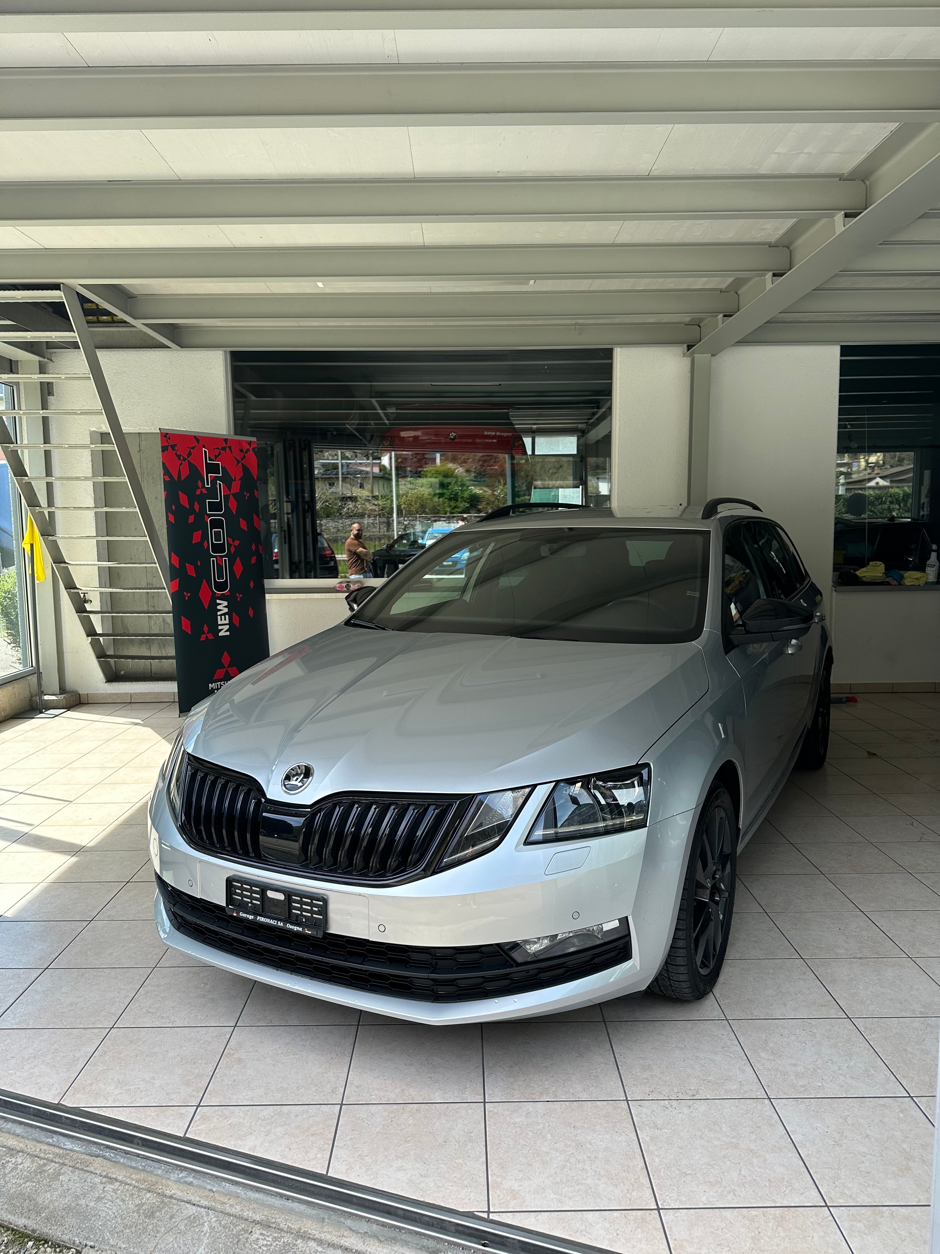 SKODA Octavia Combi 2.0 TSI Soleil 4x4 DSG