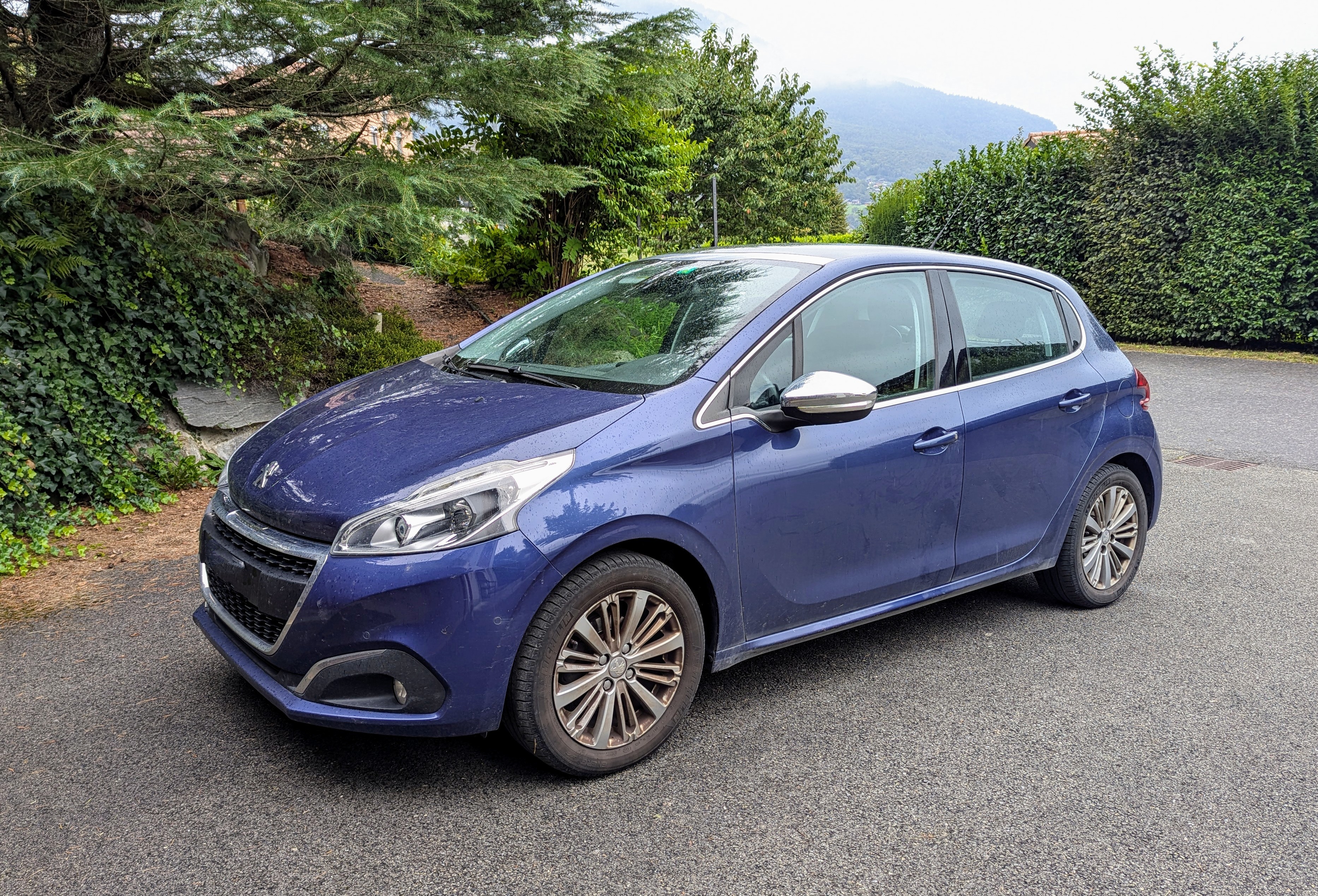 PEUGEOT 208 1.2 PureTech Style