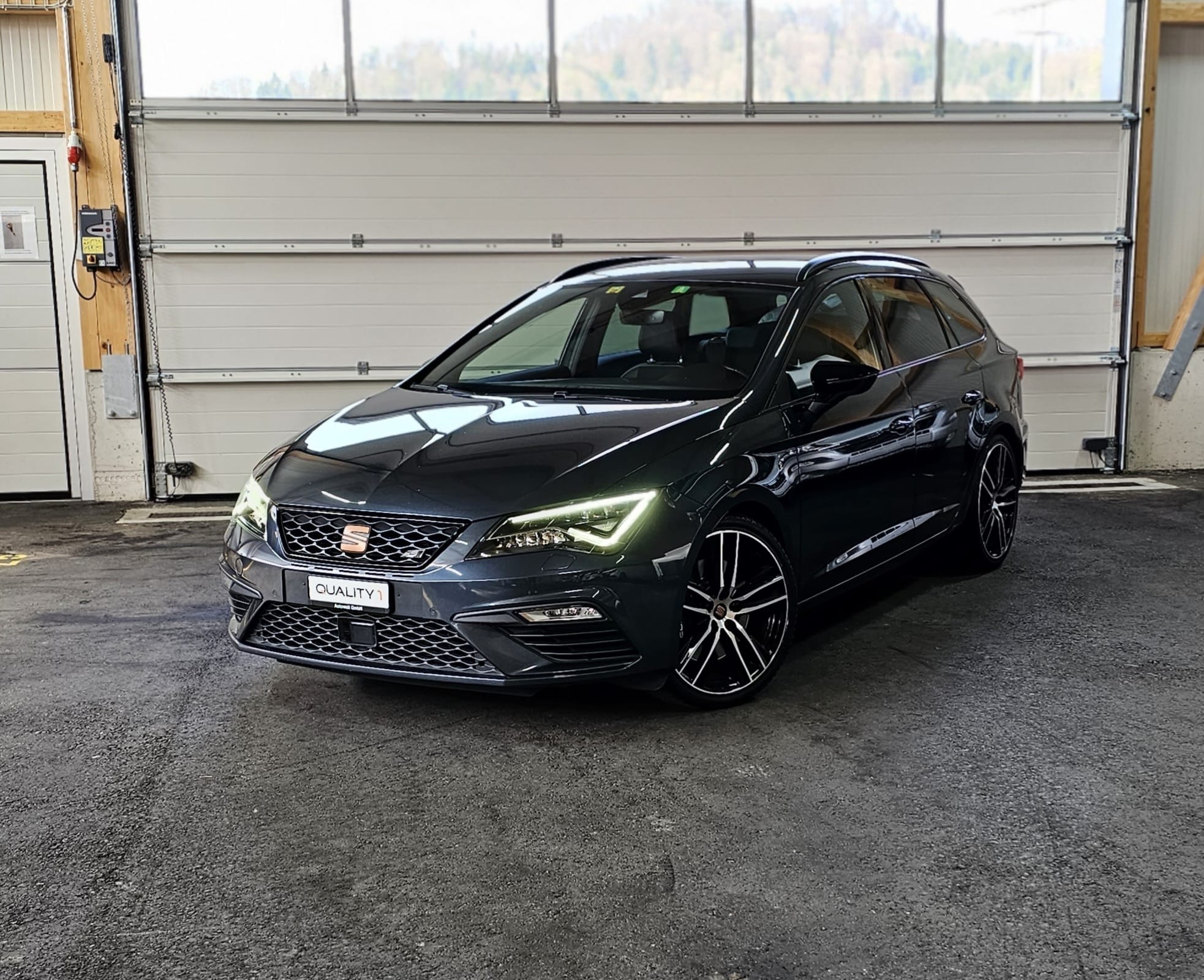 SEAT Leon ST 2.0 TSI Cupra 300 4 Drive DSG