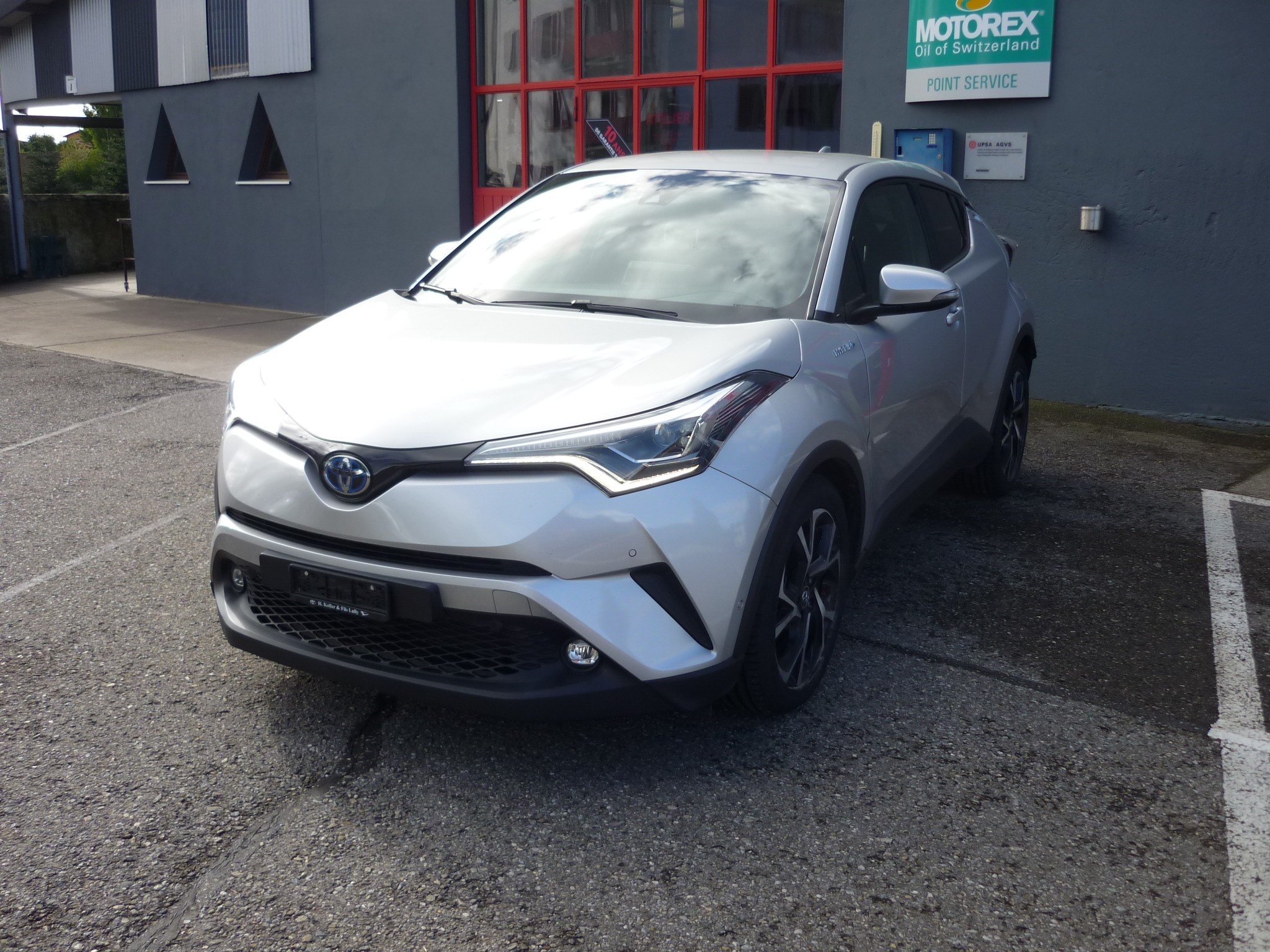 TOYOTA C-HR 1.8 HSD CVT Trend