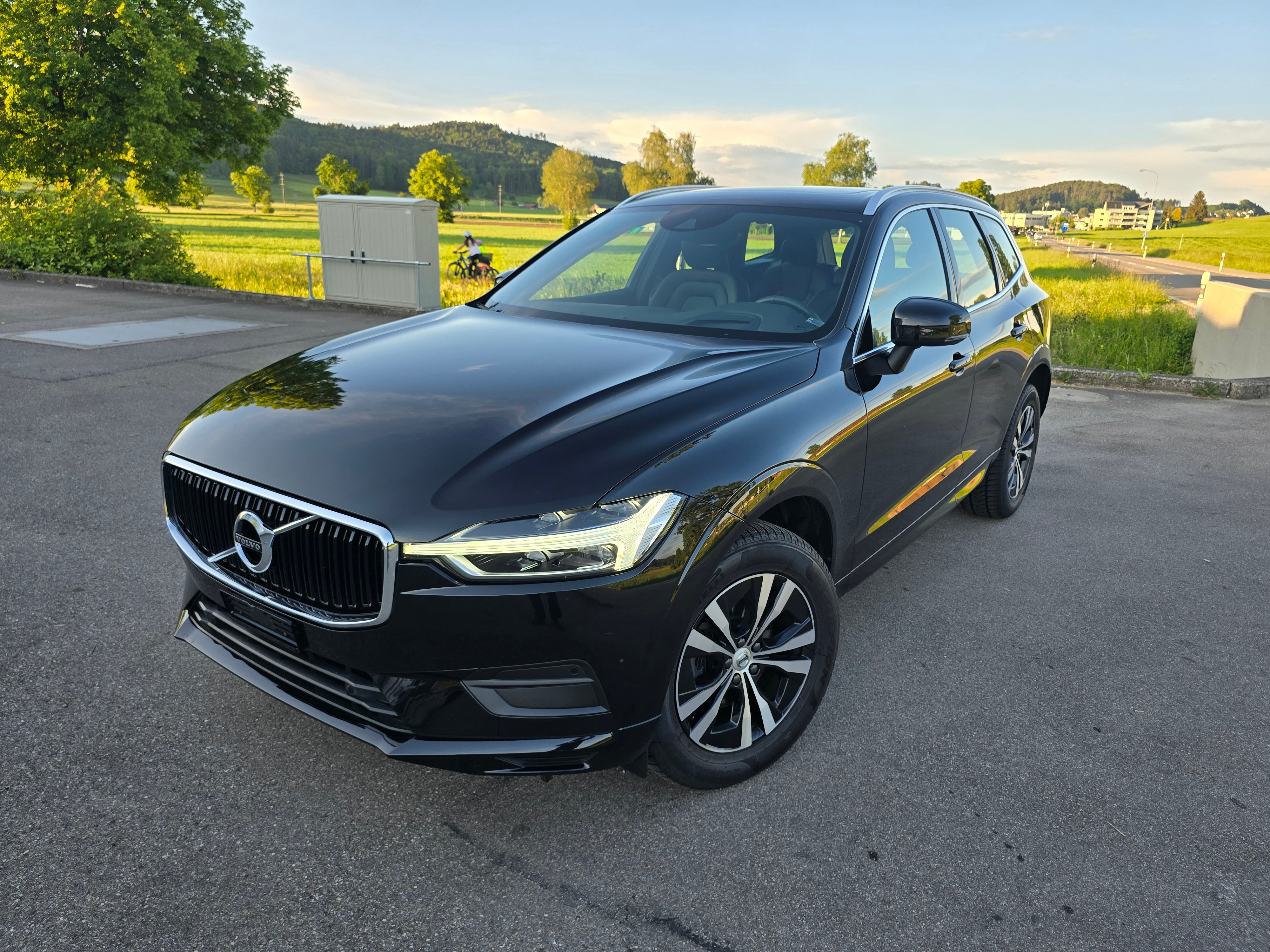 VOLVO XC60 D4 Momentum Geartronic**Frisch ab MFK mit Werk Garantie*10 JAHRE GRATIS SERVICE ODER 150000 KM