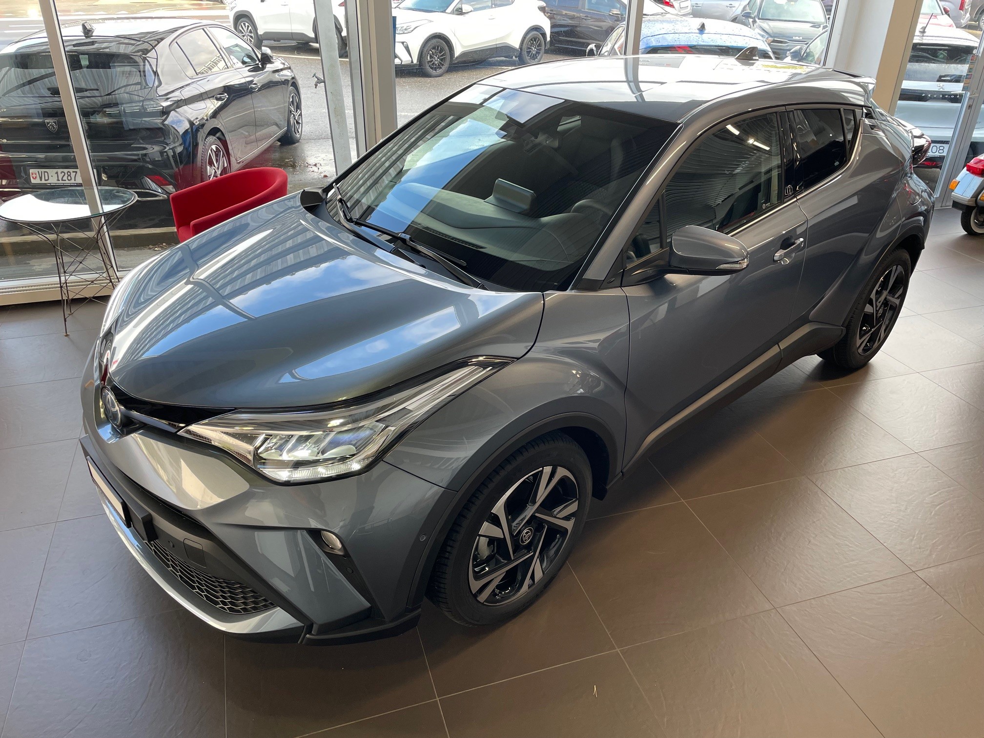 TOYOTA C-HR 1.8 HSD CVT Trend