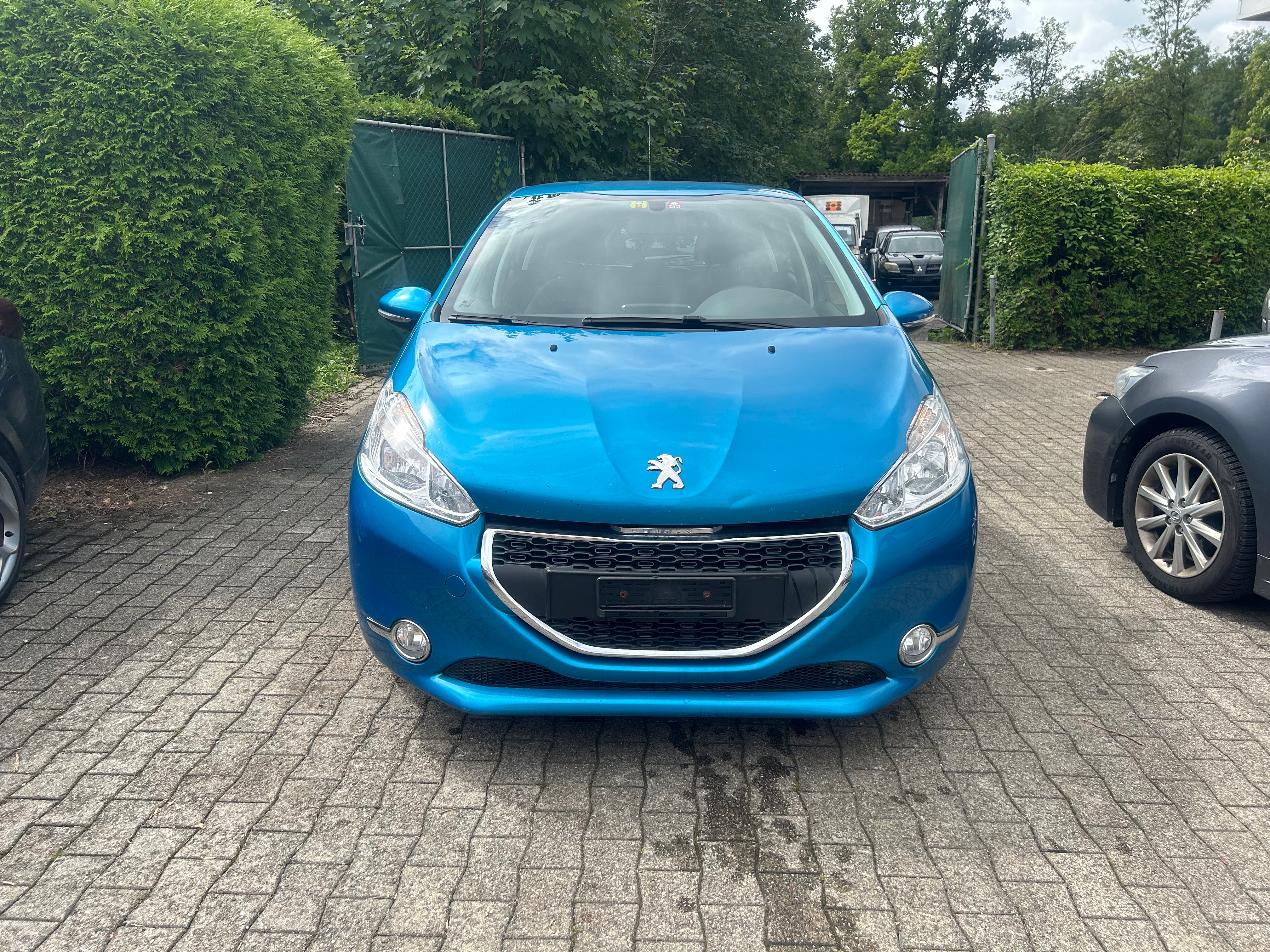 PEUGEOT 208 1.6 e-HDI Active