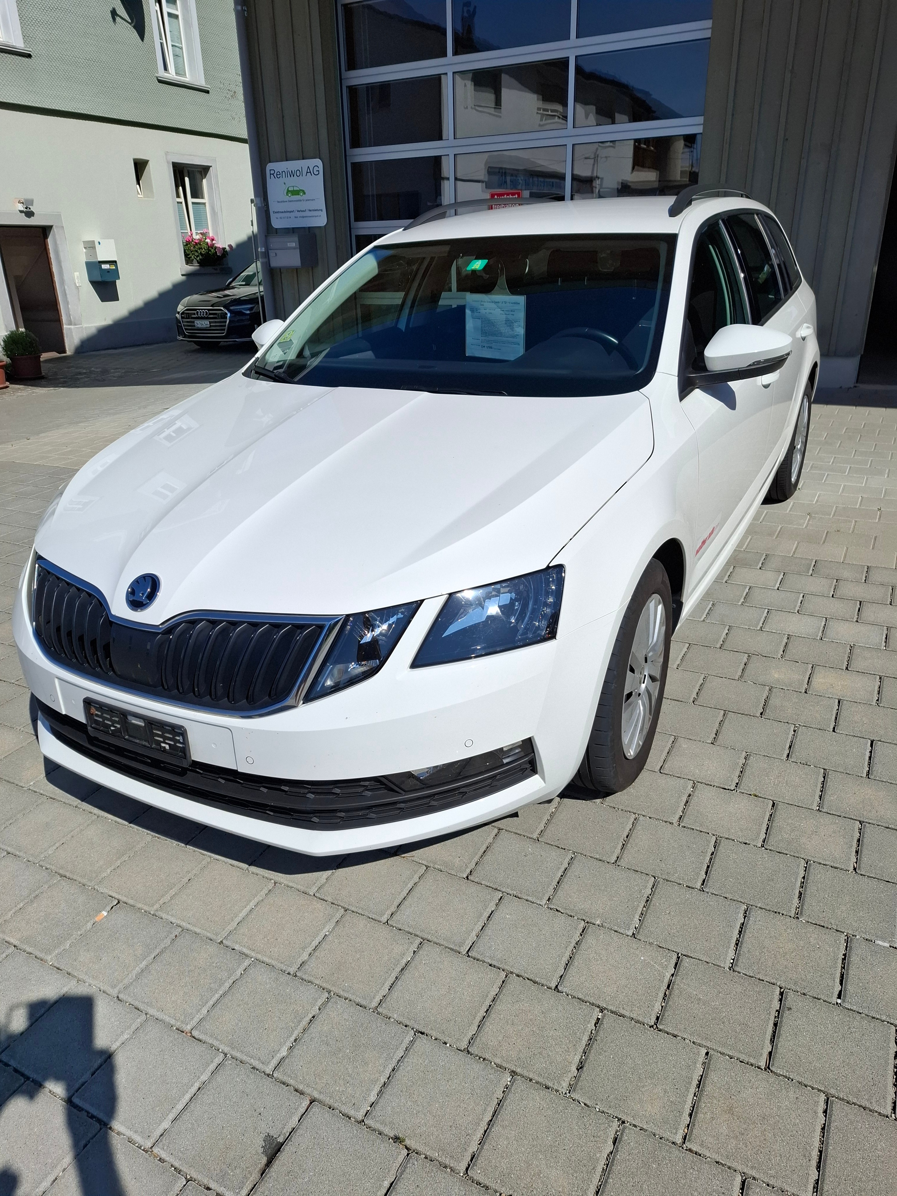 SKODA Octavia Combi 1.6 TDI 115 Ambition DSG