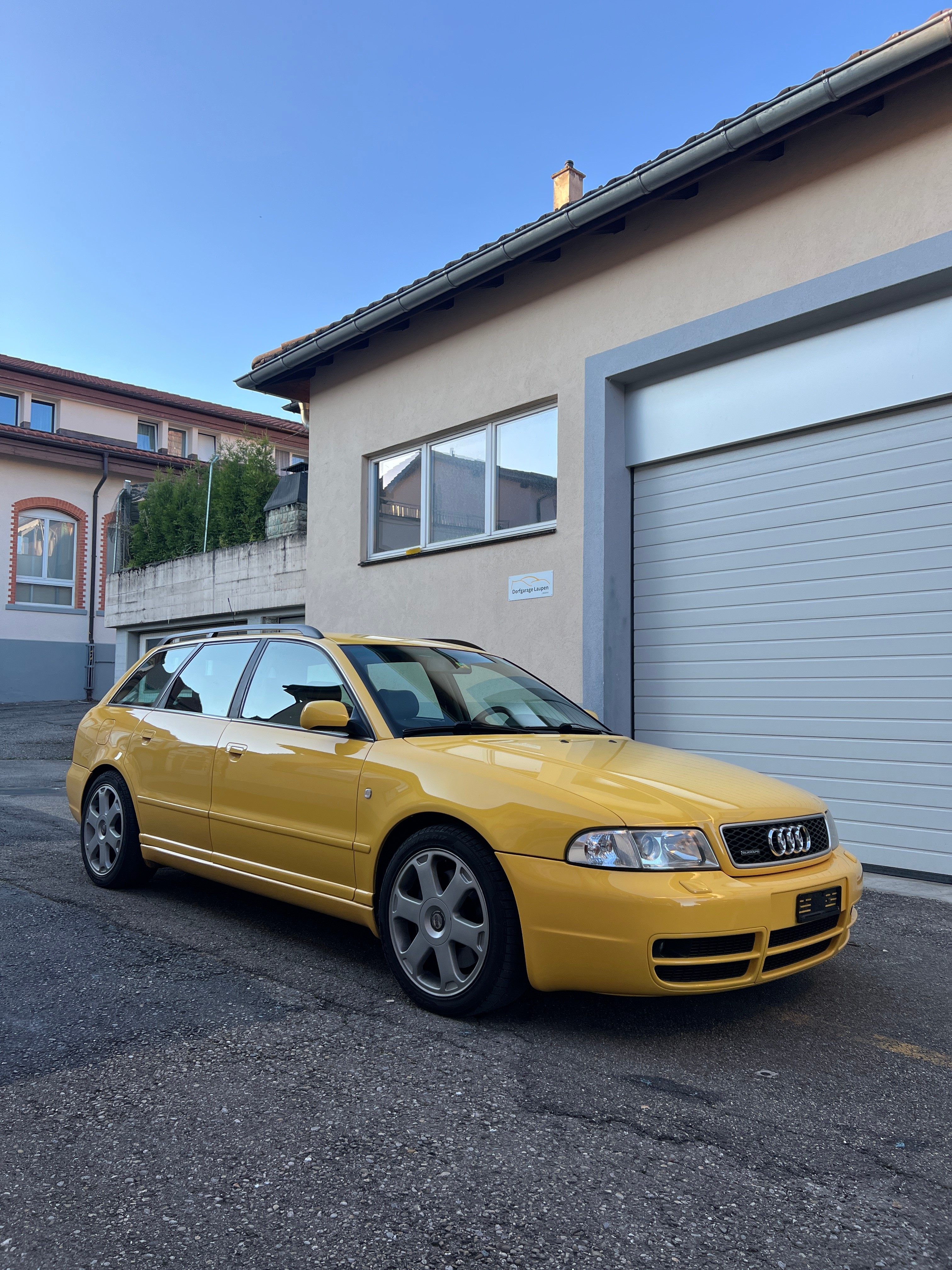 AUDI S4 Avant quattro