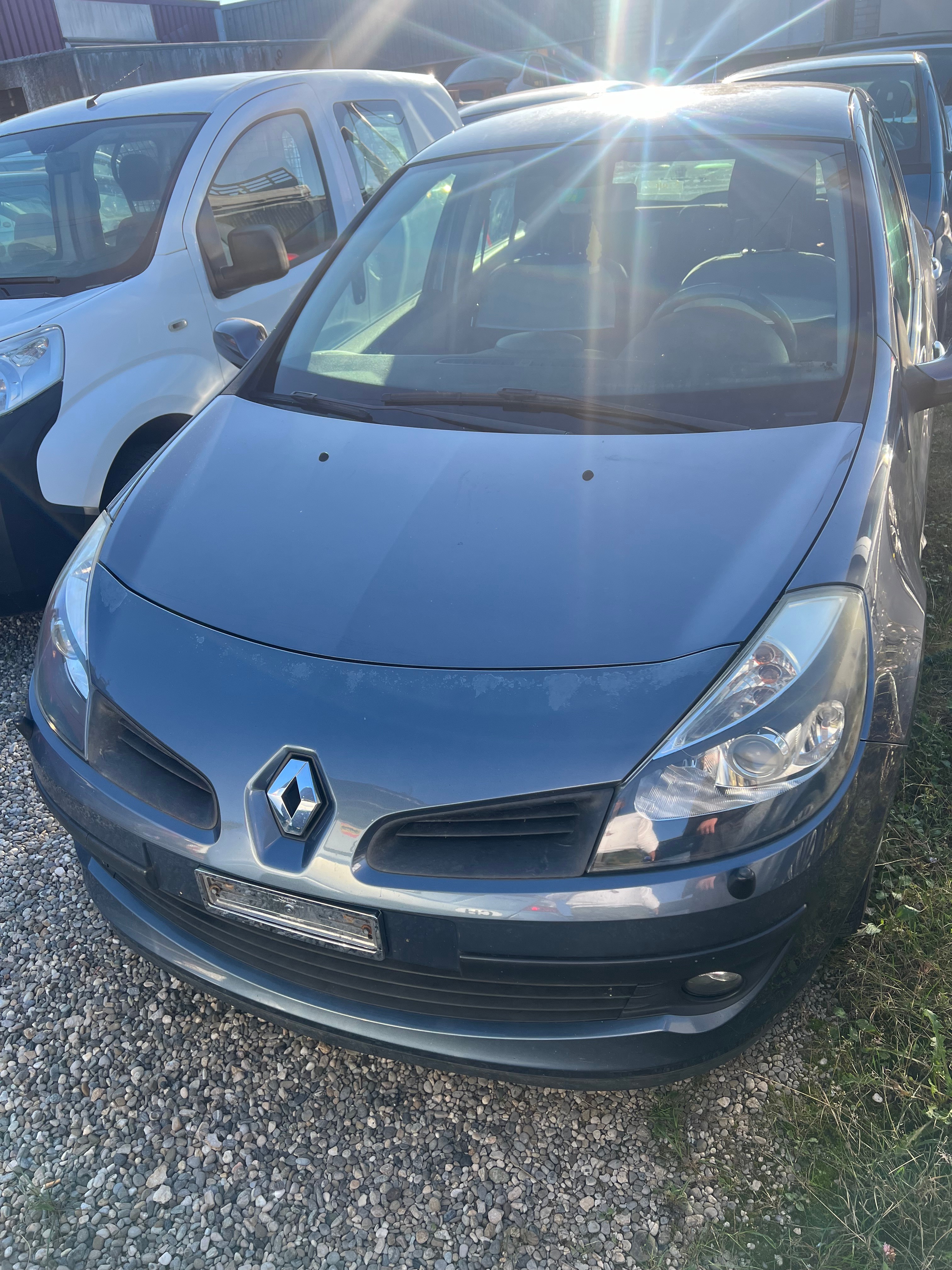 RENAULT Clio 1.6 16V Privilège