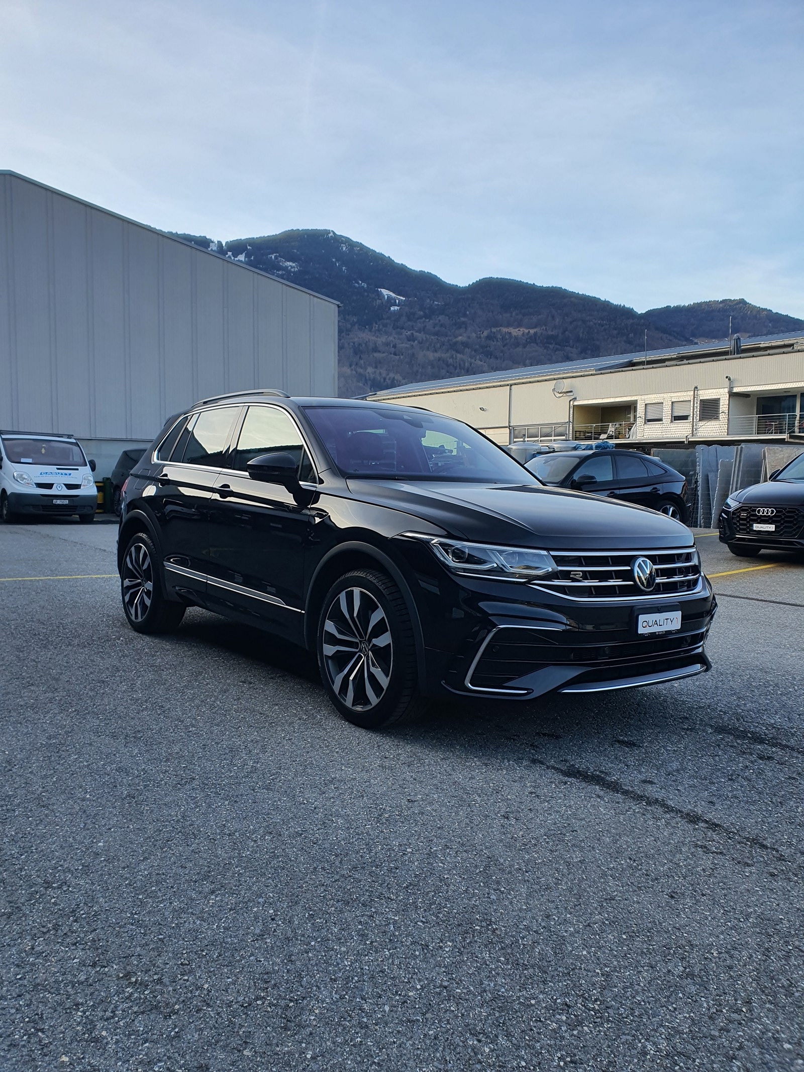 VW Tiguan 2.0 TDI SCR R-Line 4Motion DSG