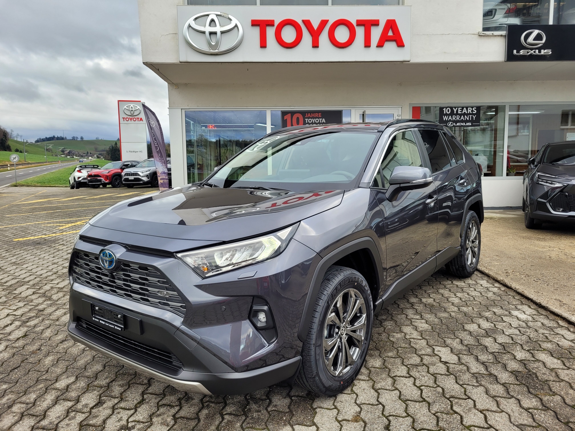 TOYOTA RAV-4 2.5 HSD Trend e-CVT 4WD