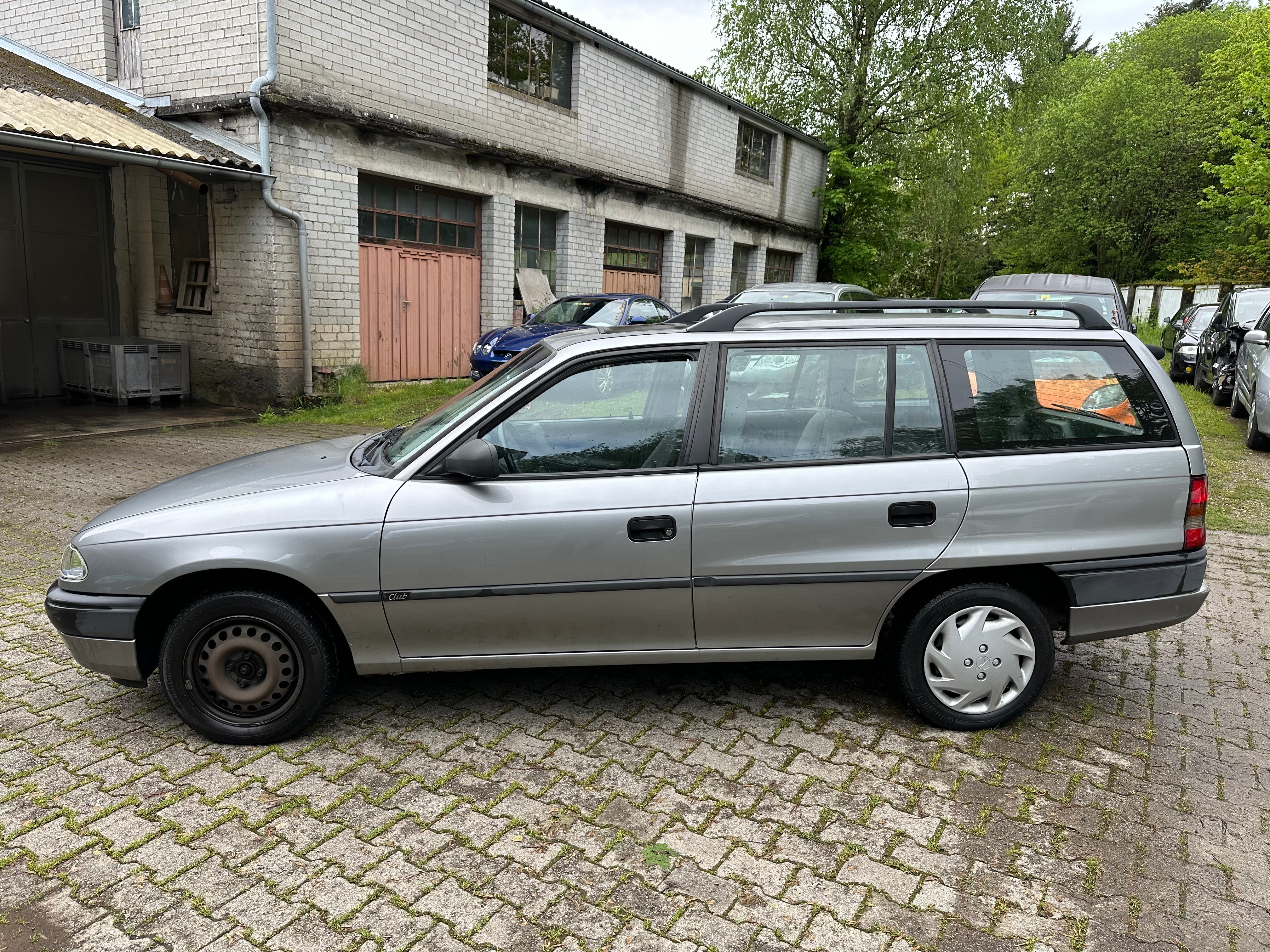 OPEL Astra Caravan 1.6i Club