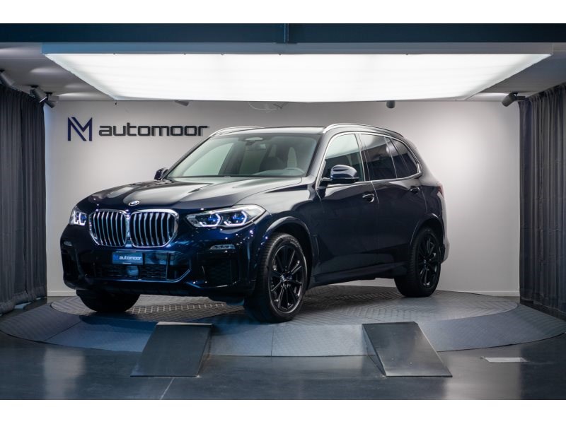 BMW X5 xDrive40i Steptronic *CH-Fahrzeug* *Panoramadach Sky Lounge* *AHK*