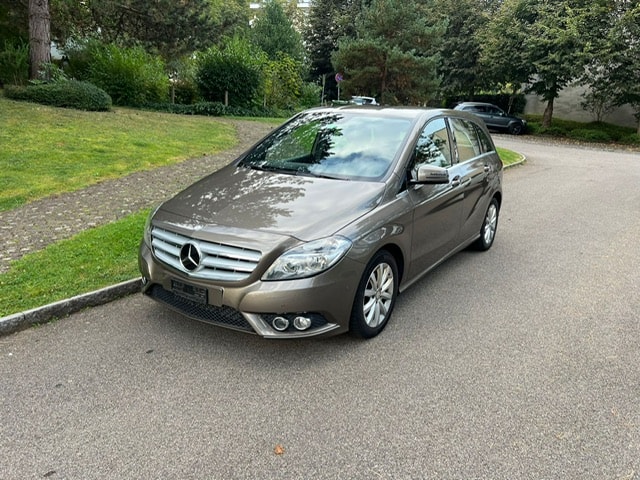 MERCEDES-BENZ B 200 7G-DCT