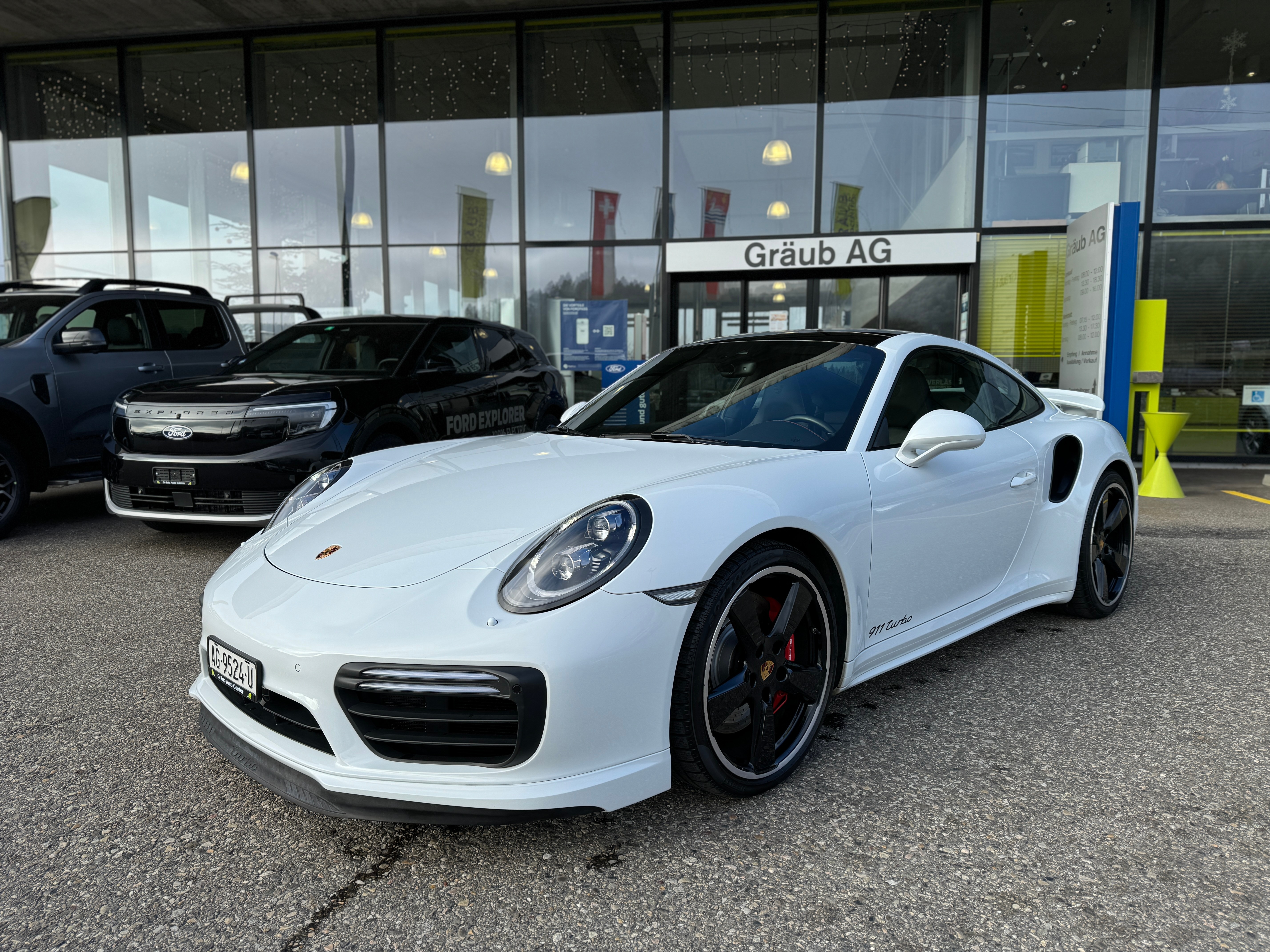 PORSCHE 911 Turbo PDK White approved