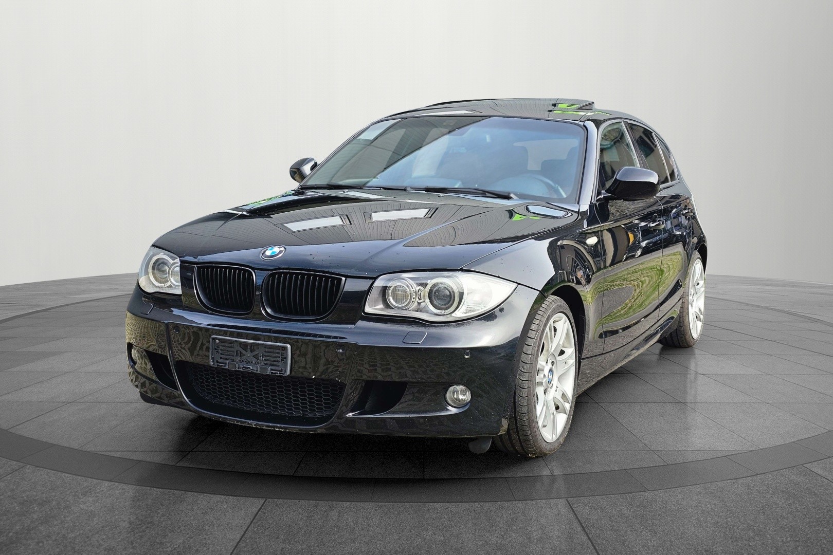 BMW 120i Dynamic Edition Steptronic M-PACK