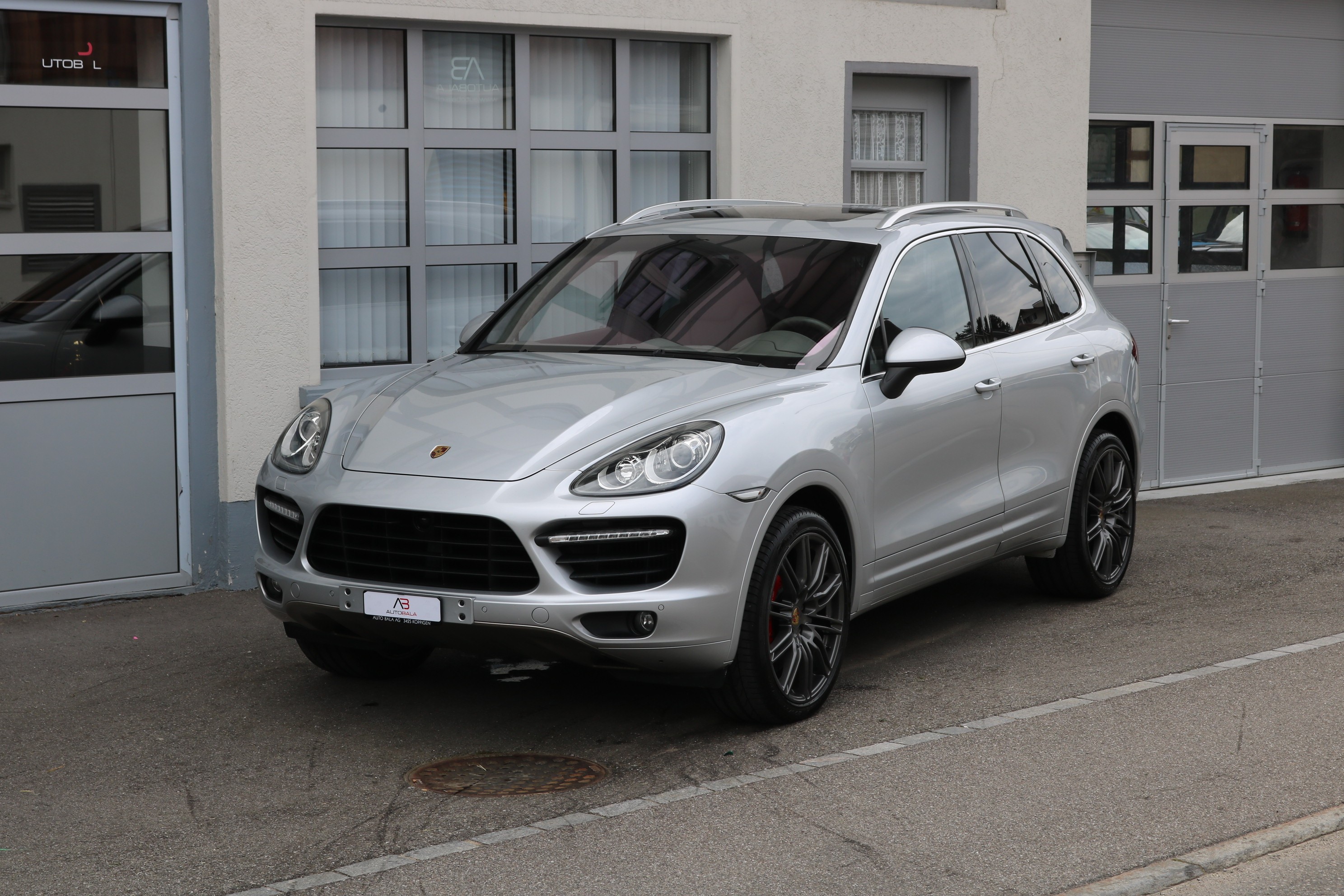 PORSCHE Cayenne Turbo