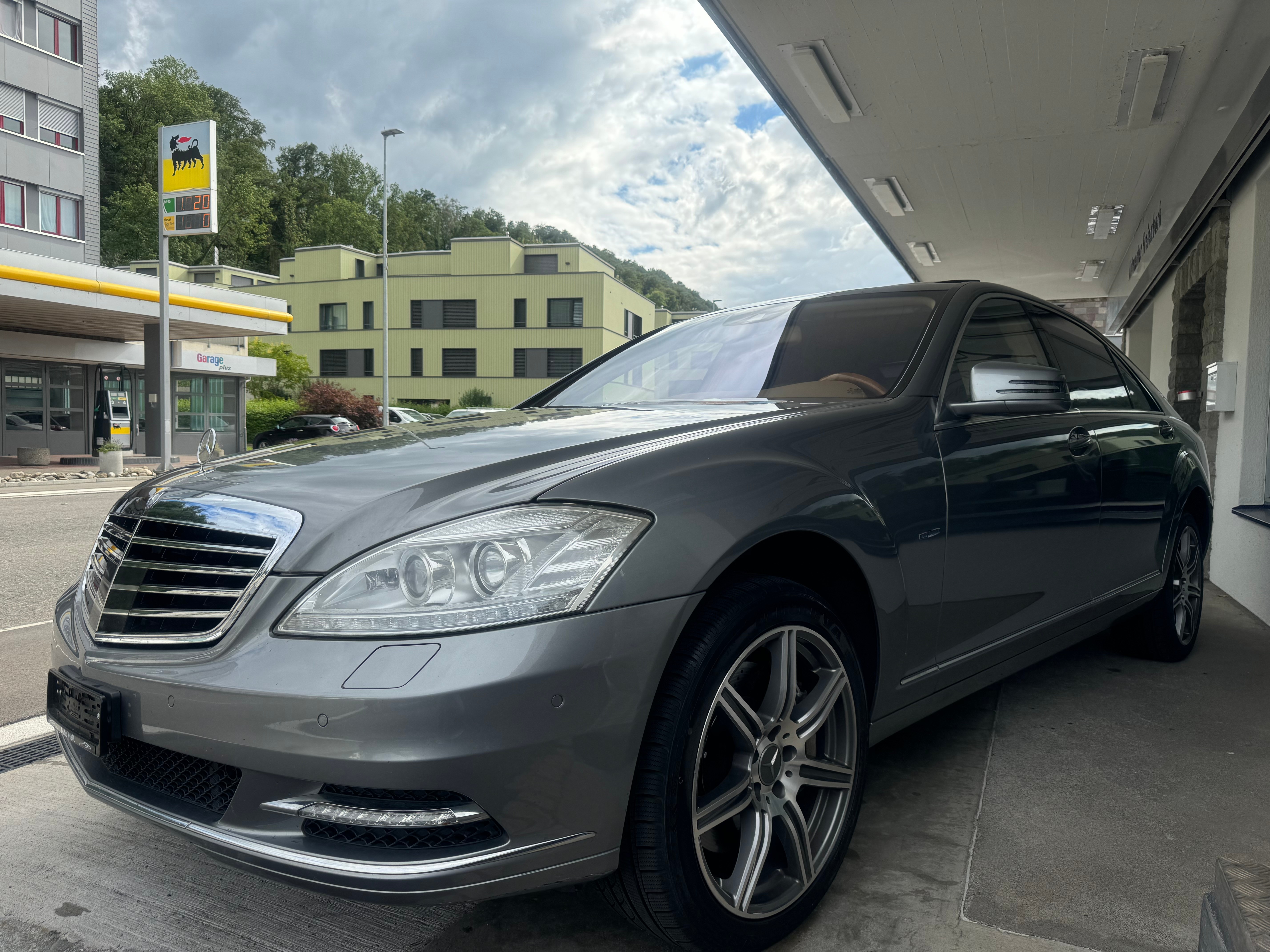 MERCEDES-BENZ S 500 L BlueEfficiency SS 4Matic 7G-Tronic