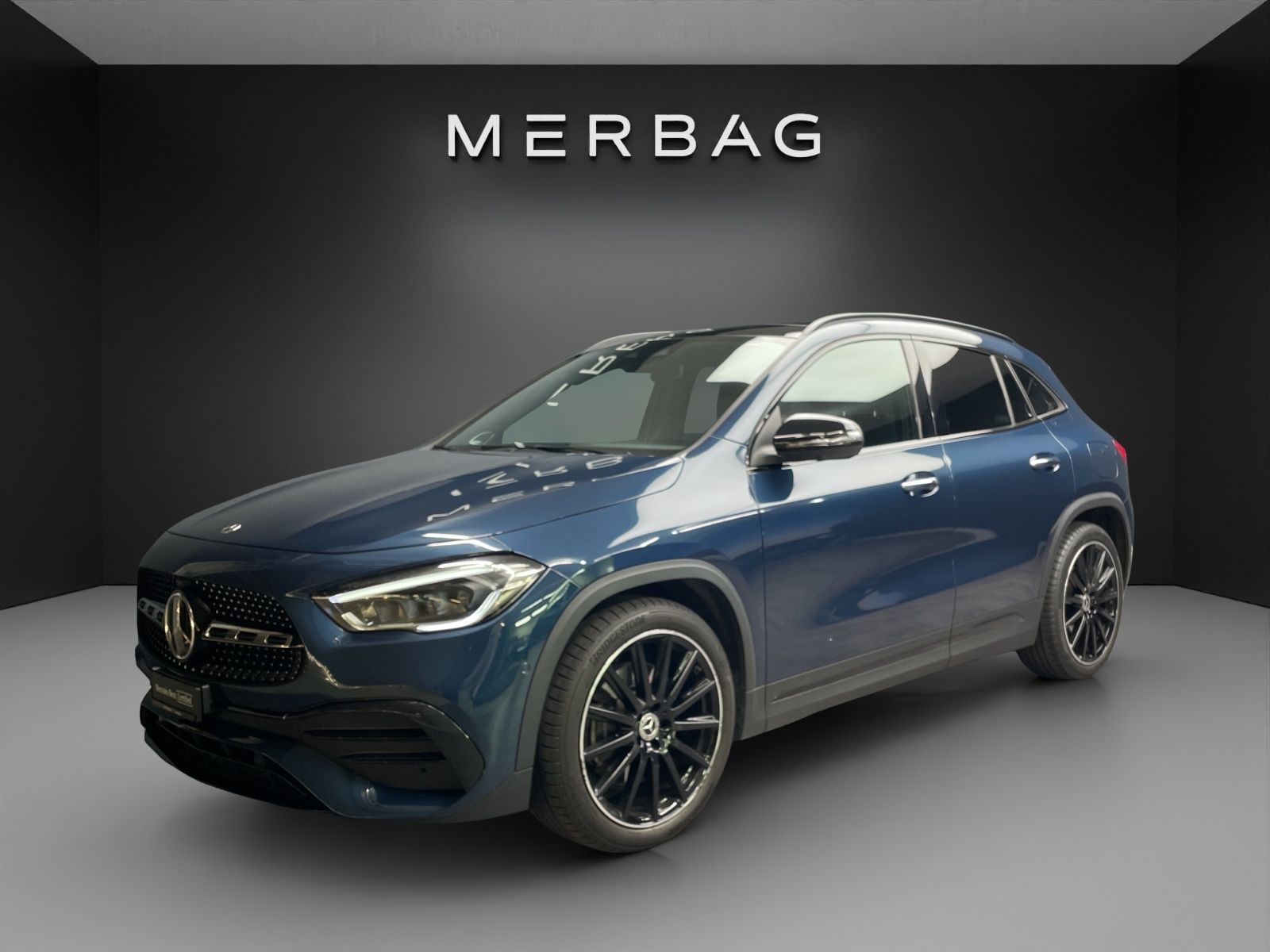 MERCEDES-BENZ GLA 250 AMG Line 4Matic