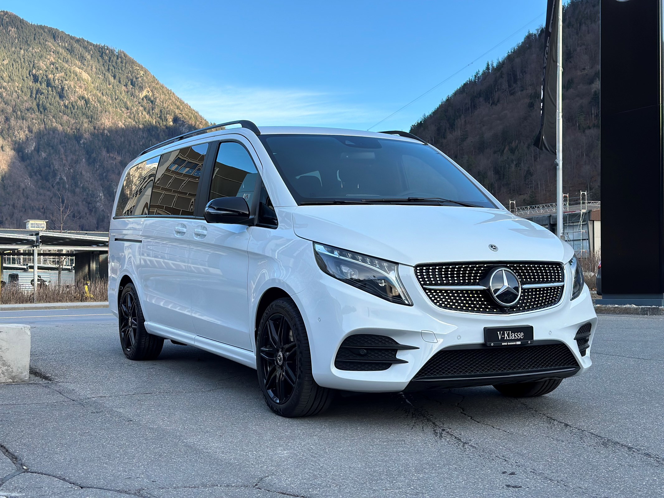 MERCEDES-BENZ V 300 d SWISS Edition Lang 4MATIC