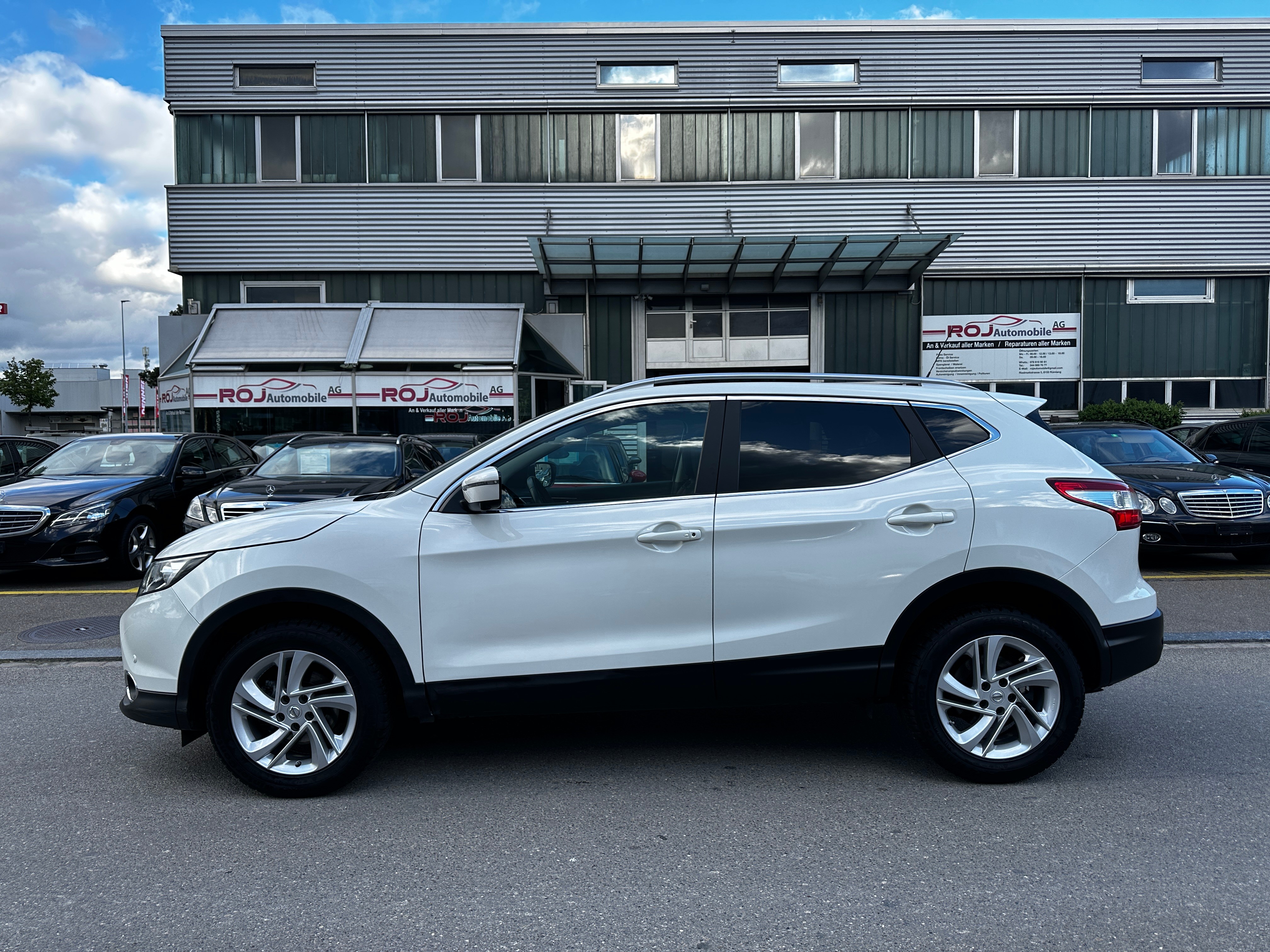 NISSAN Qashqai 1.2 DIG-T Swiss Edition Premium Xtronic