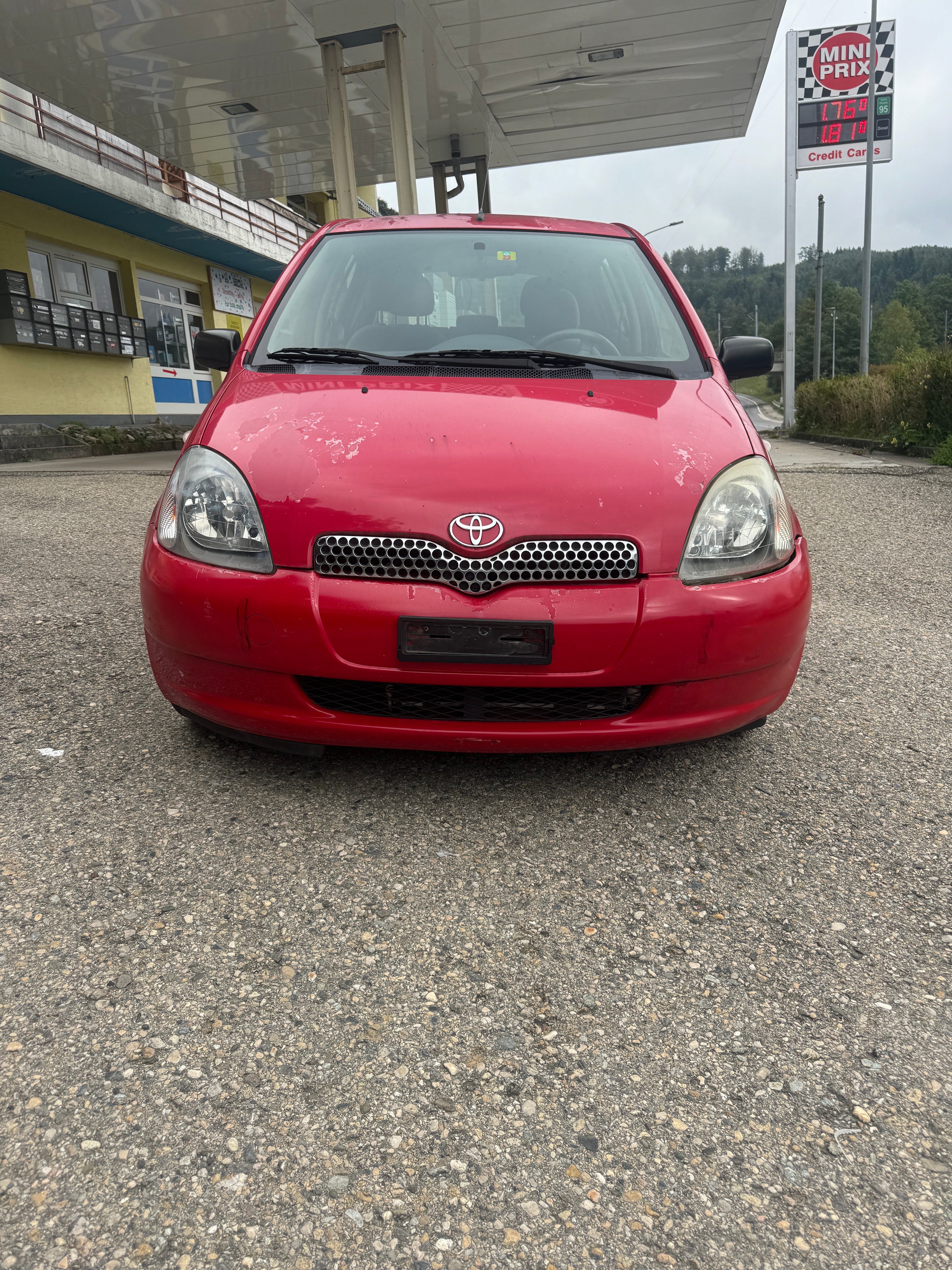 TOYOTA Yaris 1.3 Linea Luna