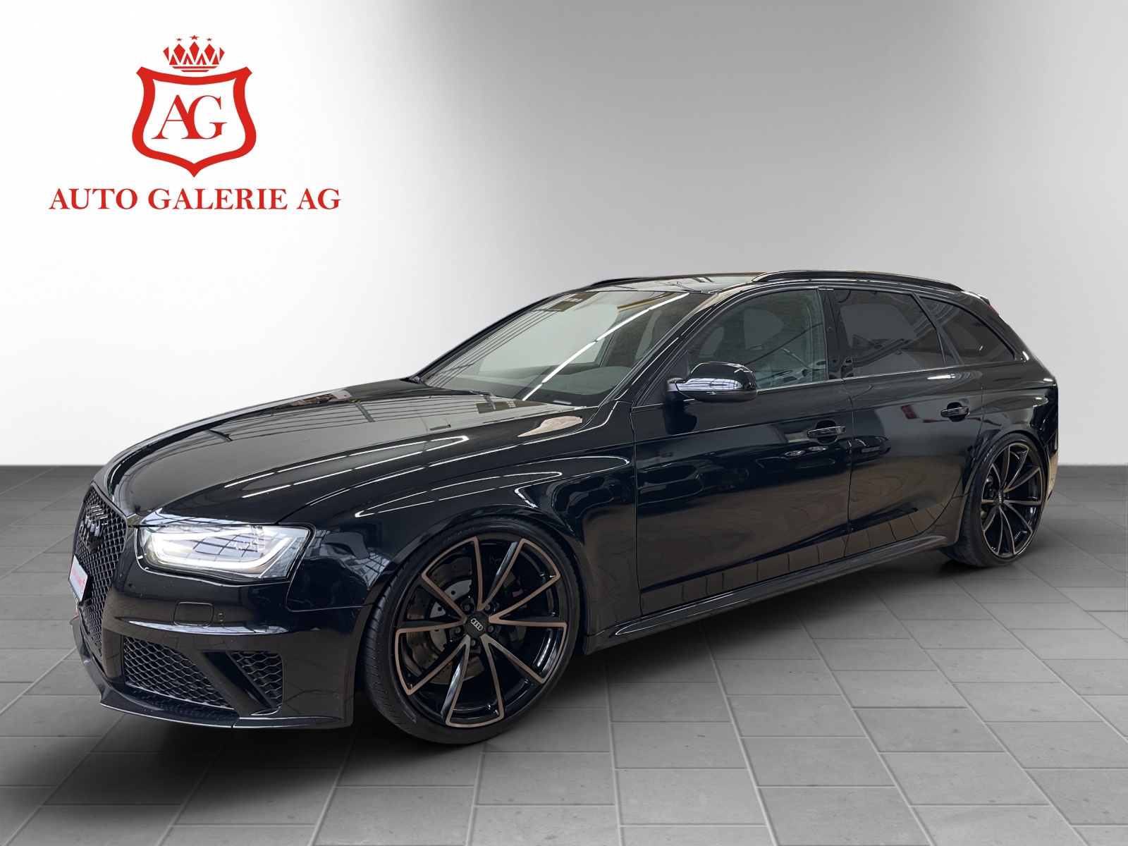 AUDI RS4 Avant 4.2 FSI V8 quattro S-tronic