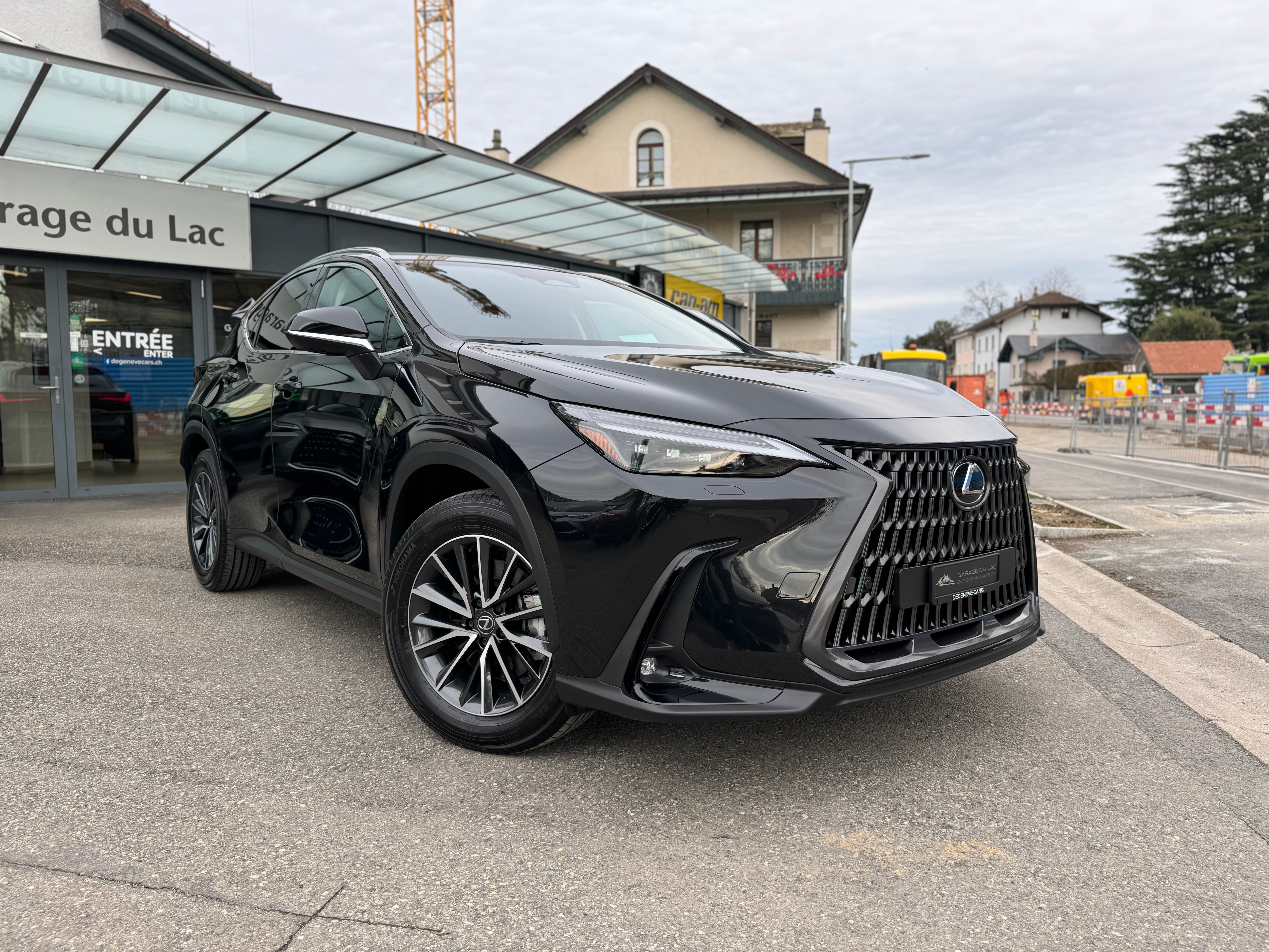 LEXUS NX 450h+ E-FOUR Excellence Business