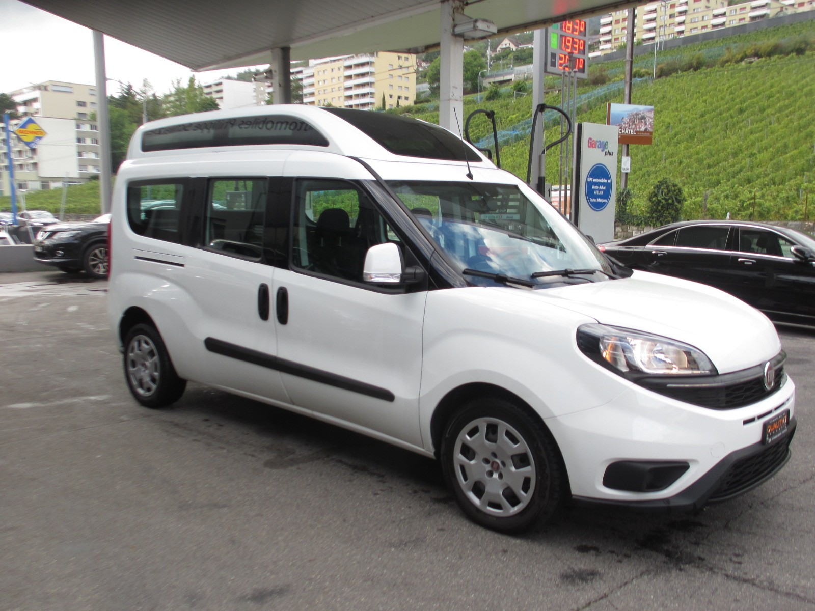 FIAT Doblo 1.6 Multi Jet Easy TOIT SUR ELEVE